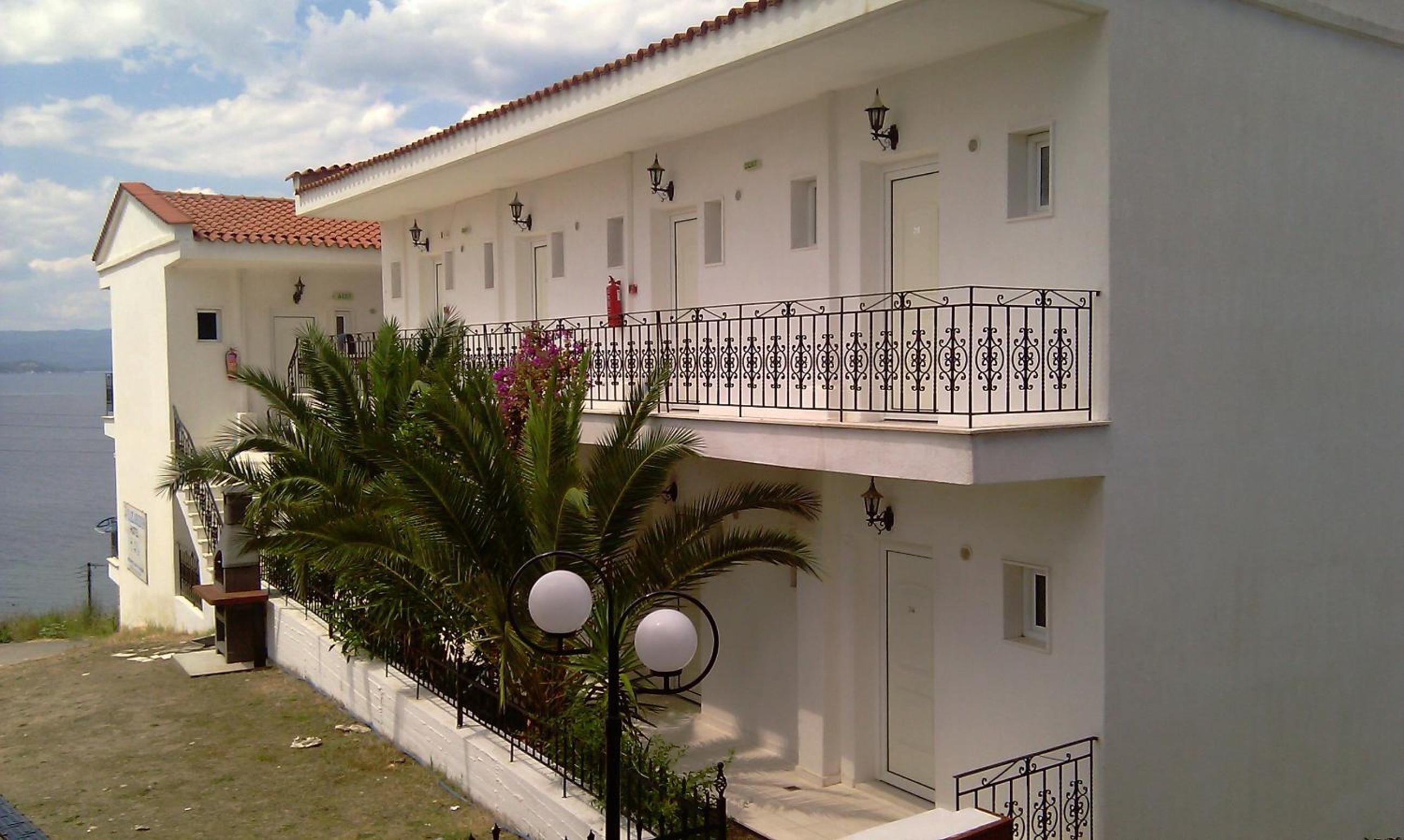 Lazaridis Luxury Studios & Apartments