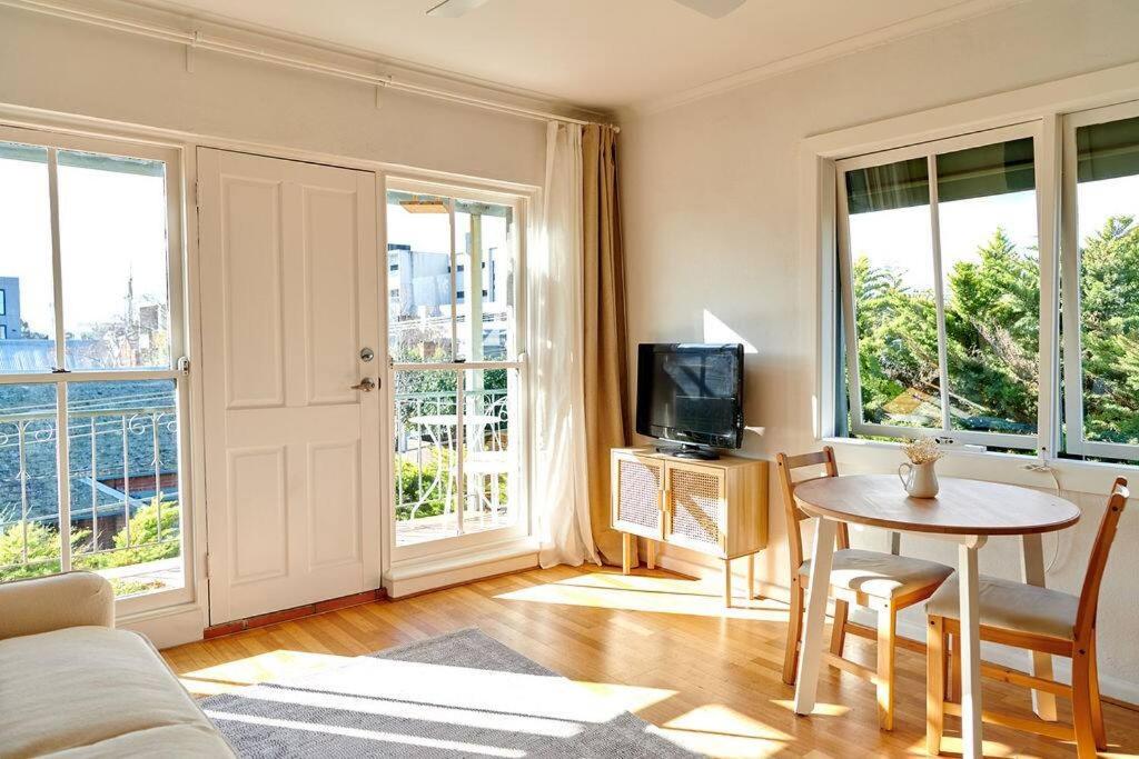 Tranquil 1-Bedroom Apartment in Windsor