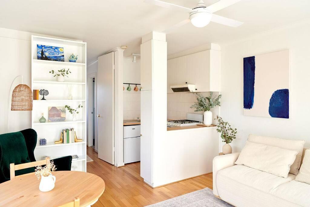 Tranquil 1-Bedroom Apartment in Windsor