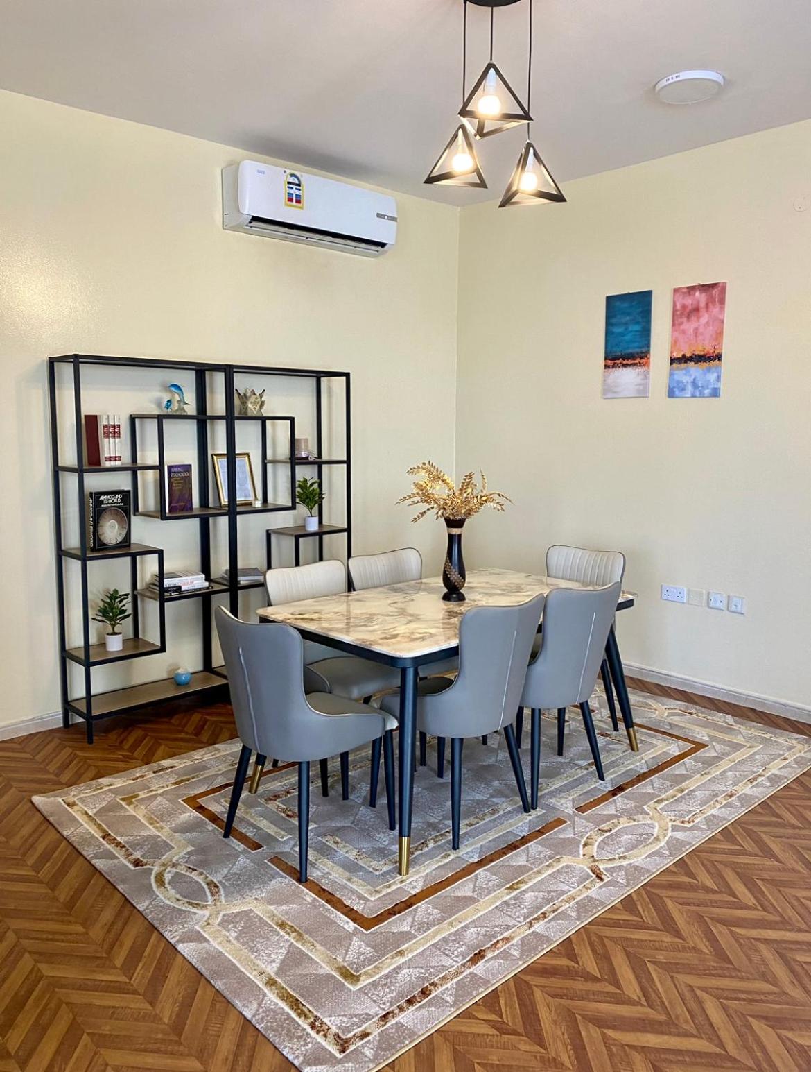 Deluxe Apartment