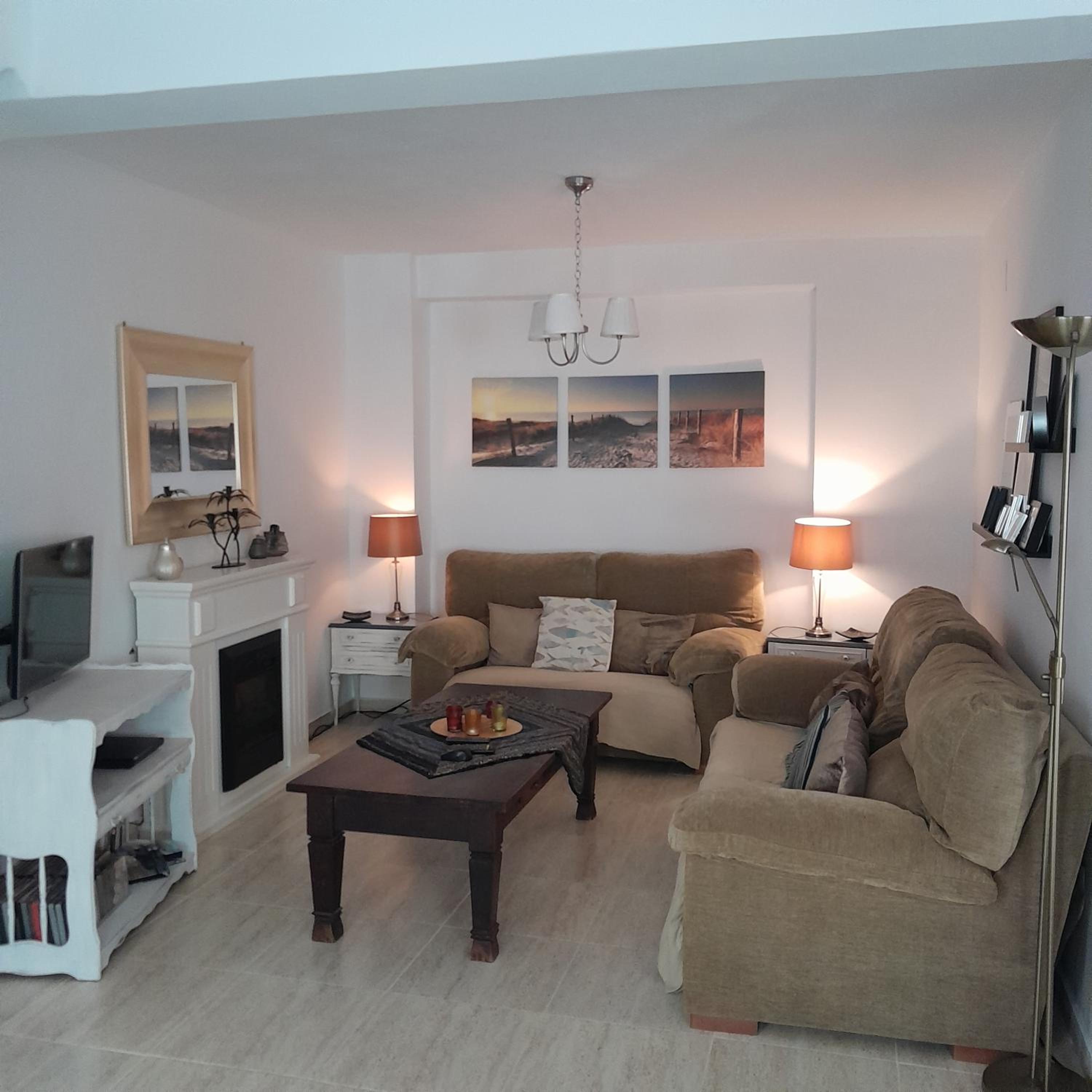 Casa de Tio, 3 bedroom 2 bath townhouse, Casa centro de Torre del Mar view 3