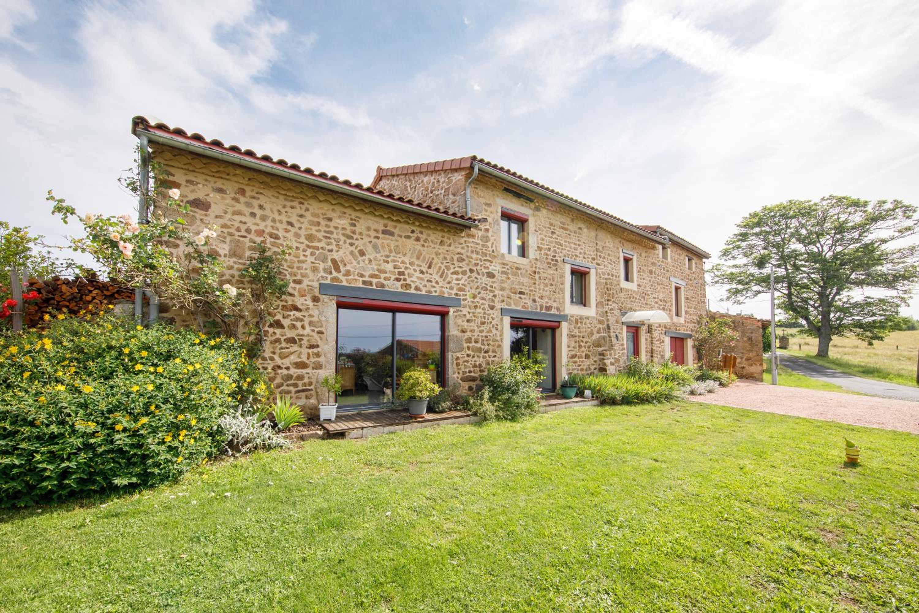LE CLOS DU MOUY view 2