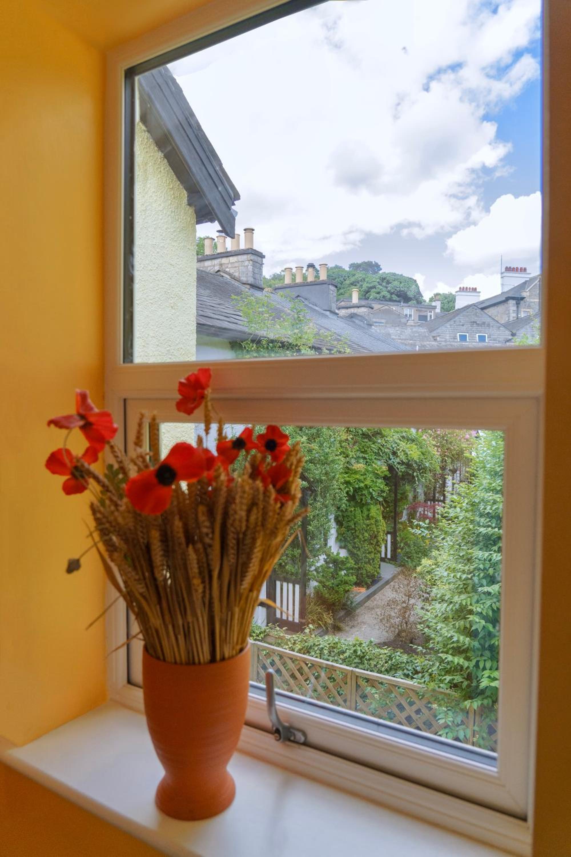 The Cottage - Room Only