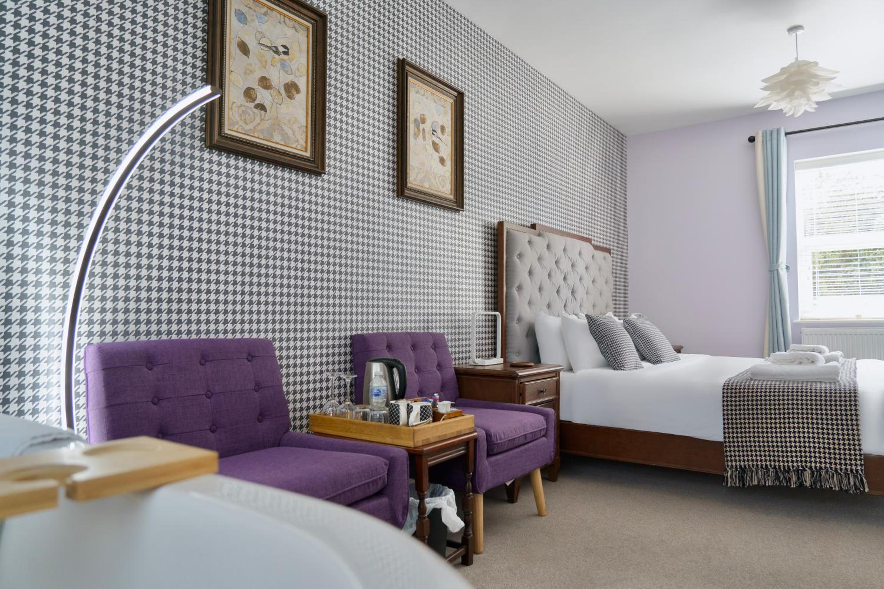 The Cottage - Room Only