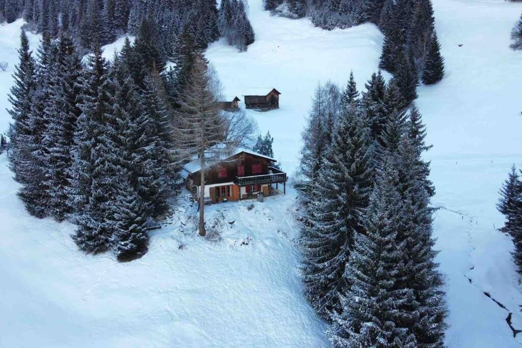 Beautiful Swiss chalet with breathtaking views and a sauna