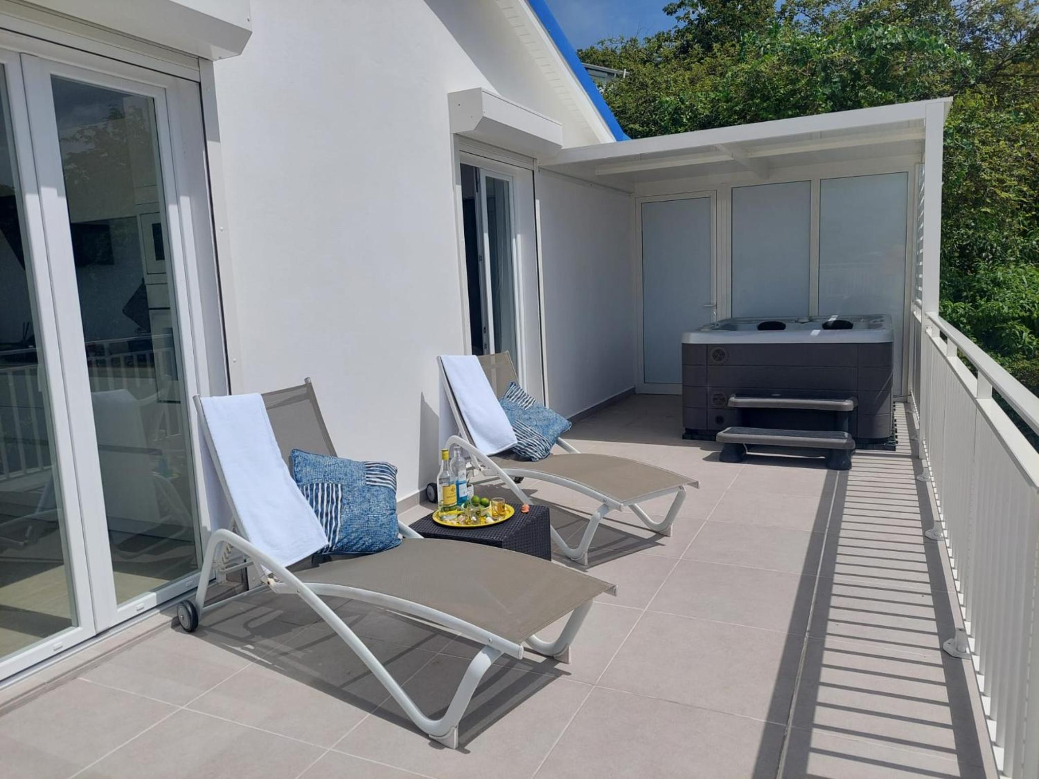Villa Blue Sunrise Pool & Jacuzzi 5mn de la mer