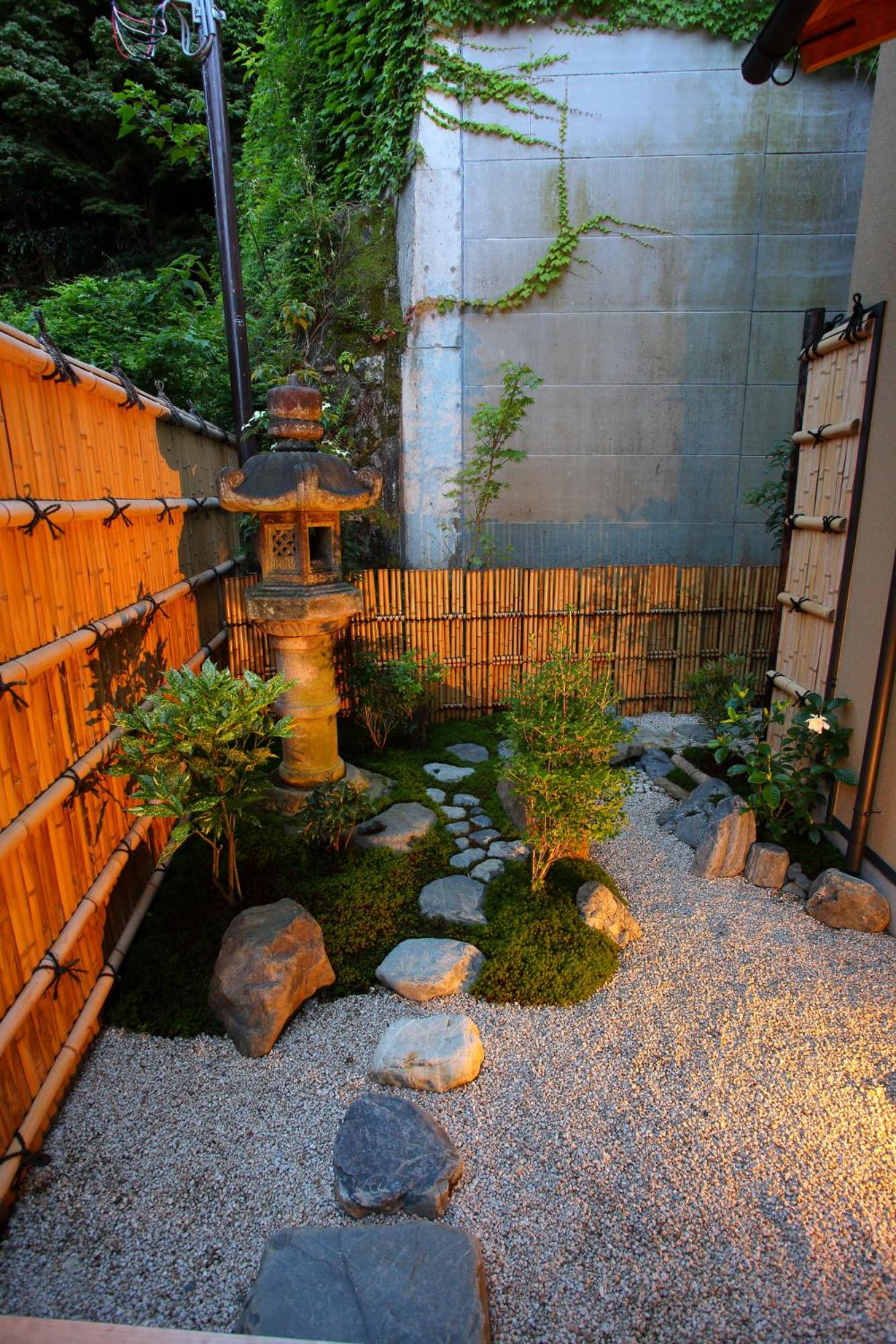Photo 33