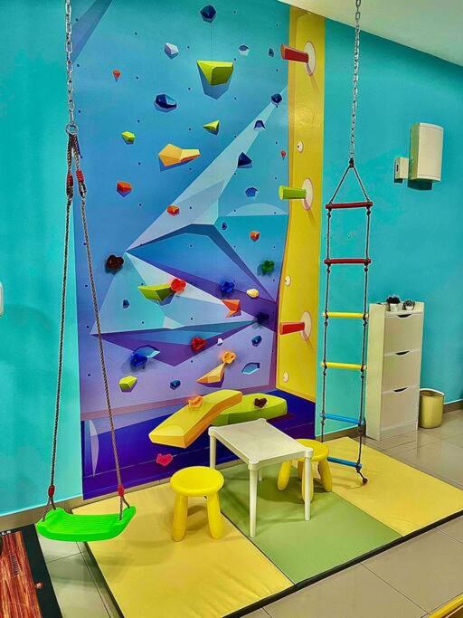 Amber Cove Kids Playground photo 1
