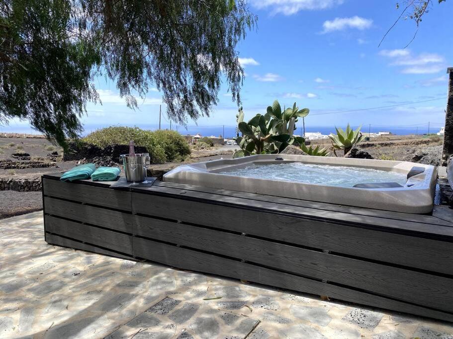 Cosy finca, sea views, jacuzzi photo 3