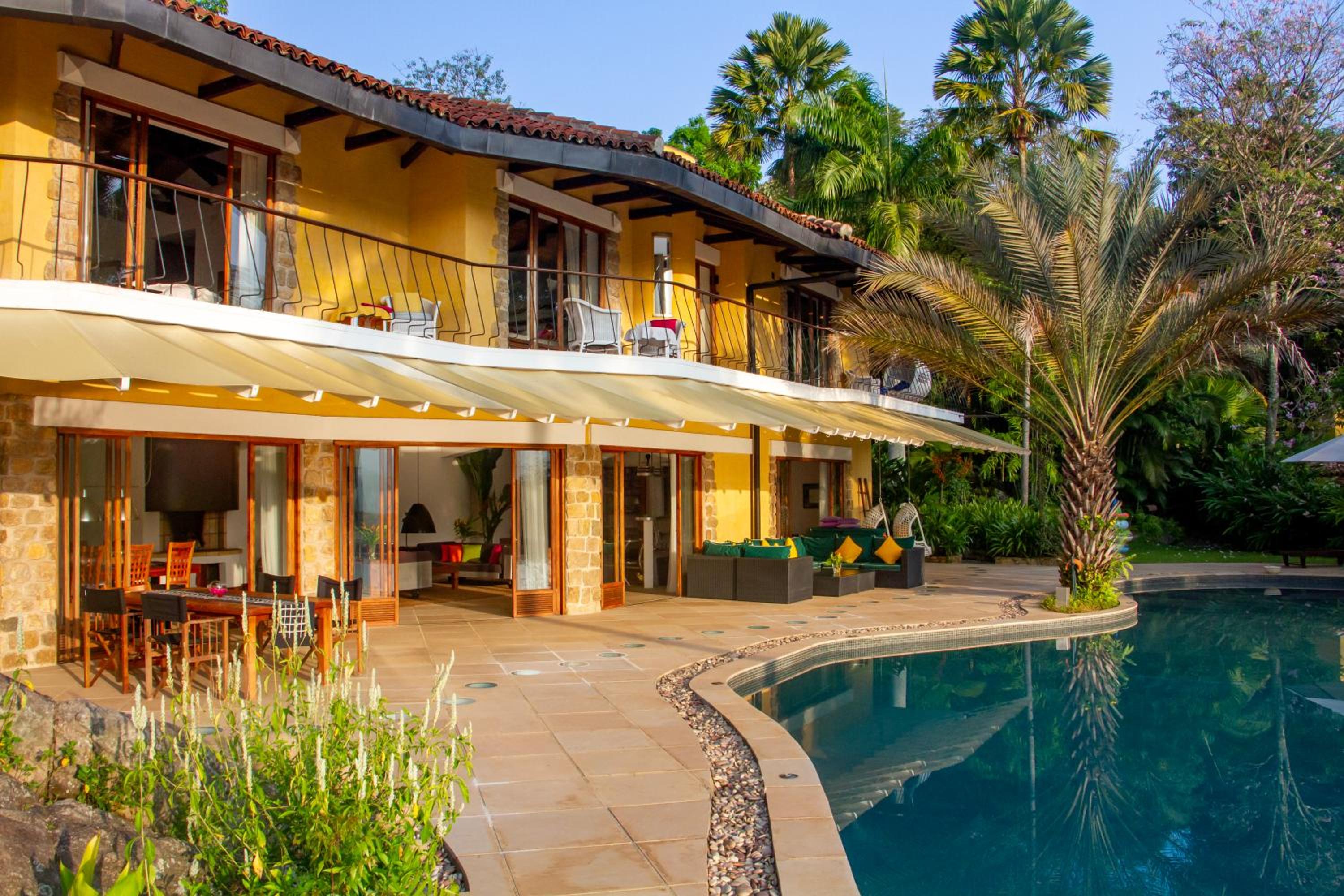Bougainvillea Retreat