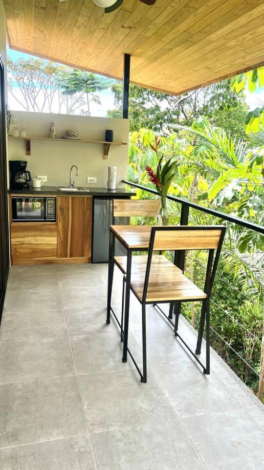 Sharma Costa Rica - Heliconia Casita