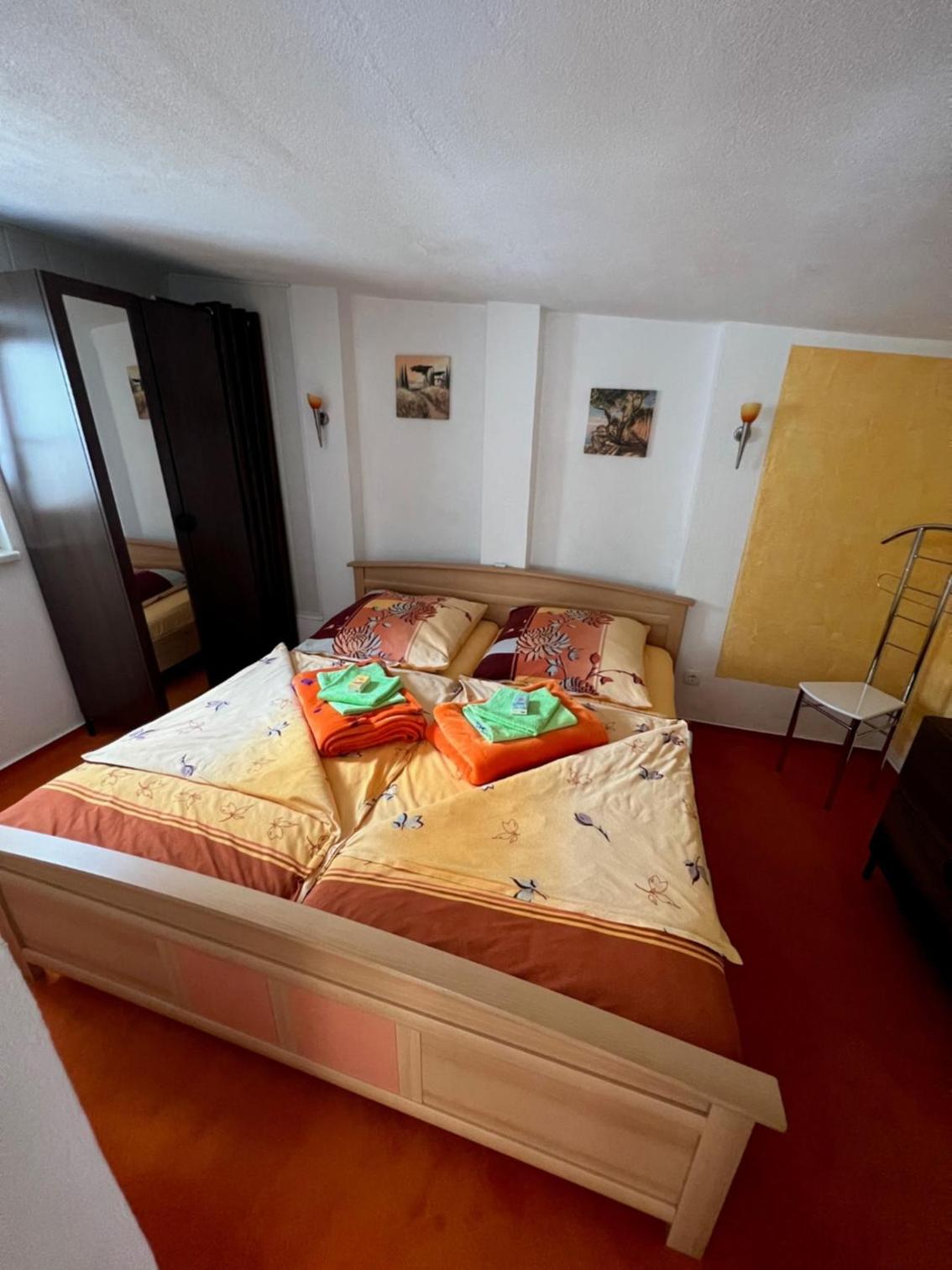 Ferienwohnung -IN LAPIDE REGIS-