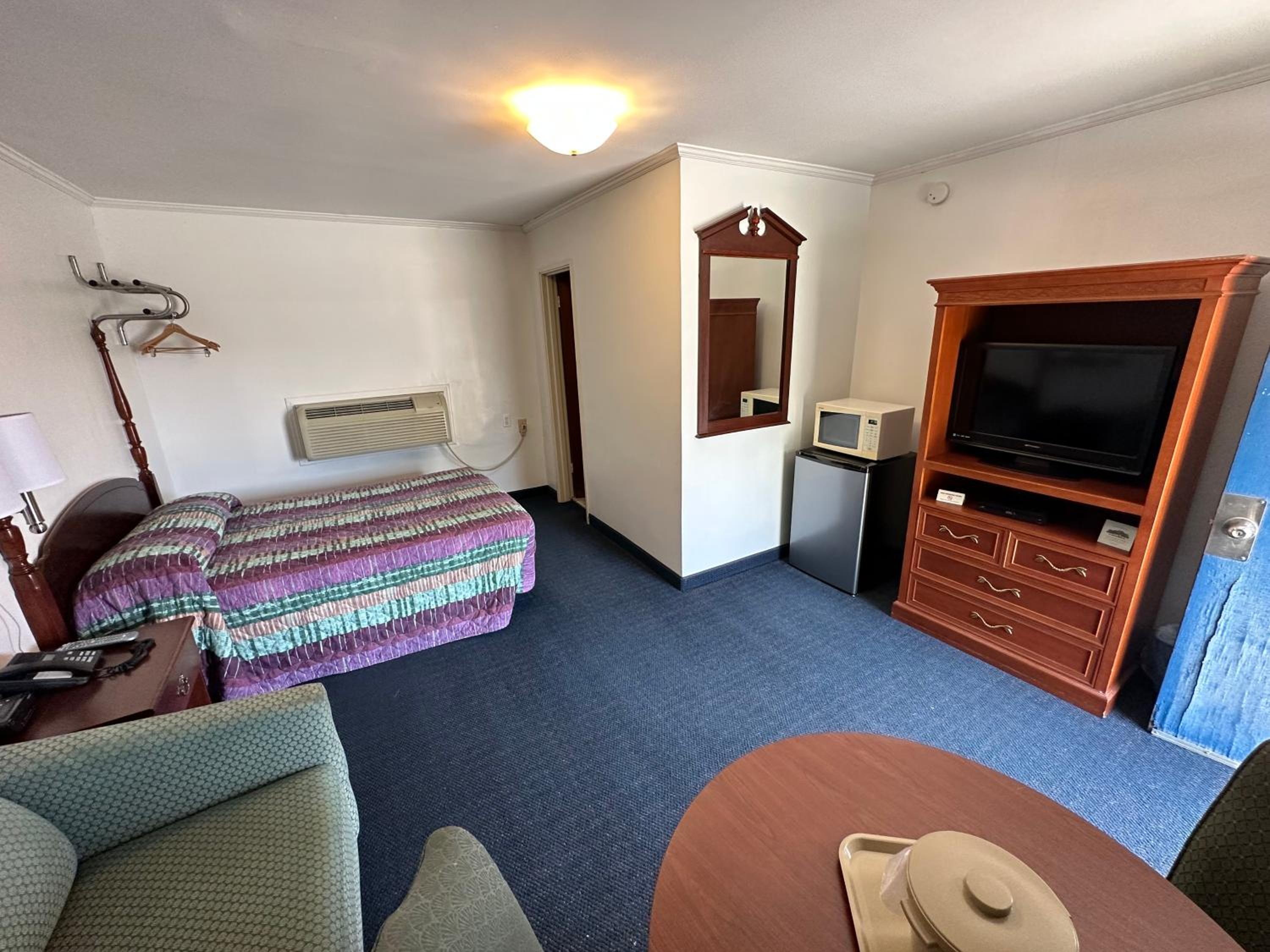 Four Oaks Lodging