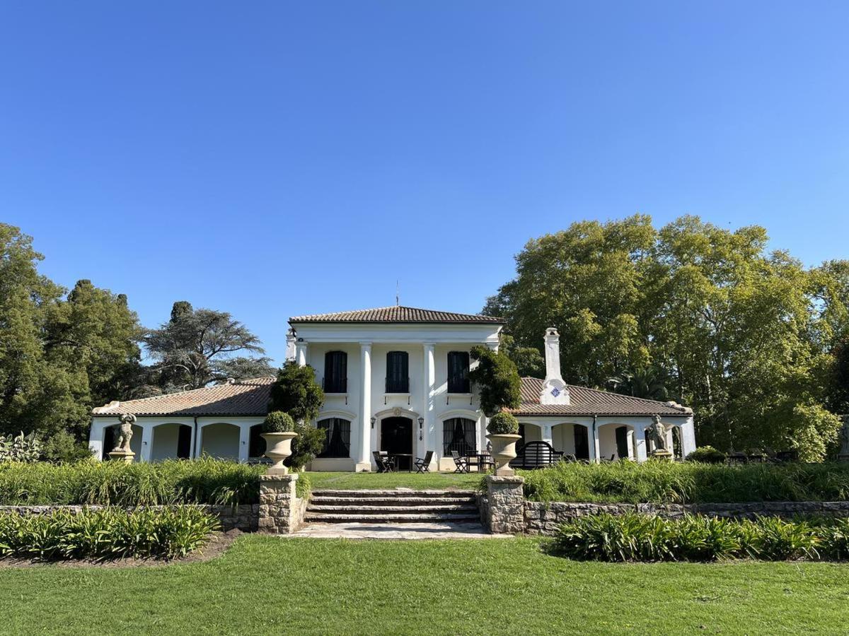 Casa de campo en club privado Benquerencia
