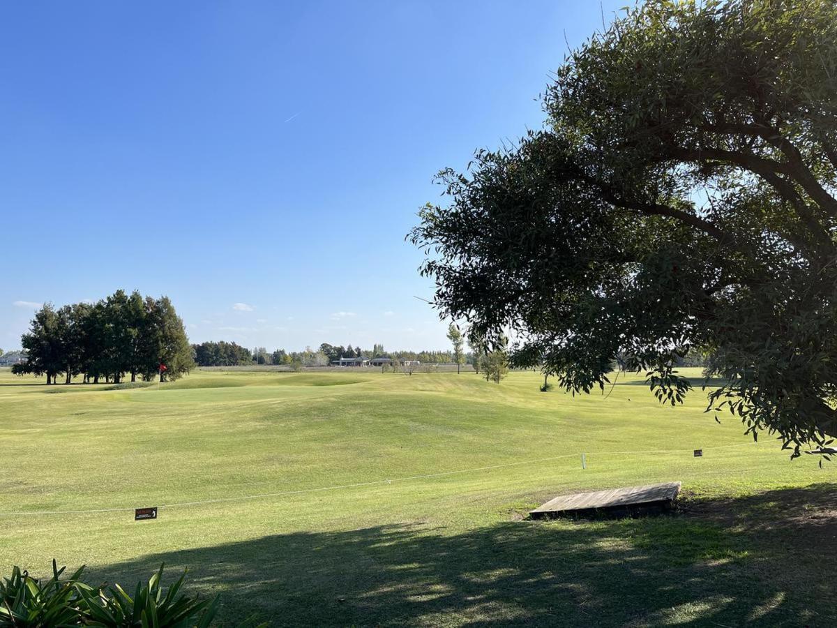 Casa de campo en club privado Benquerencia