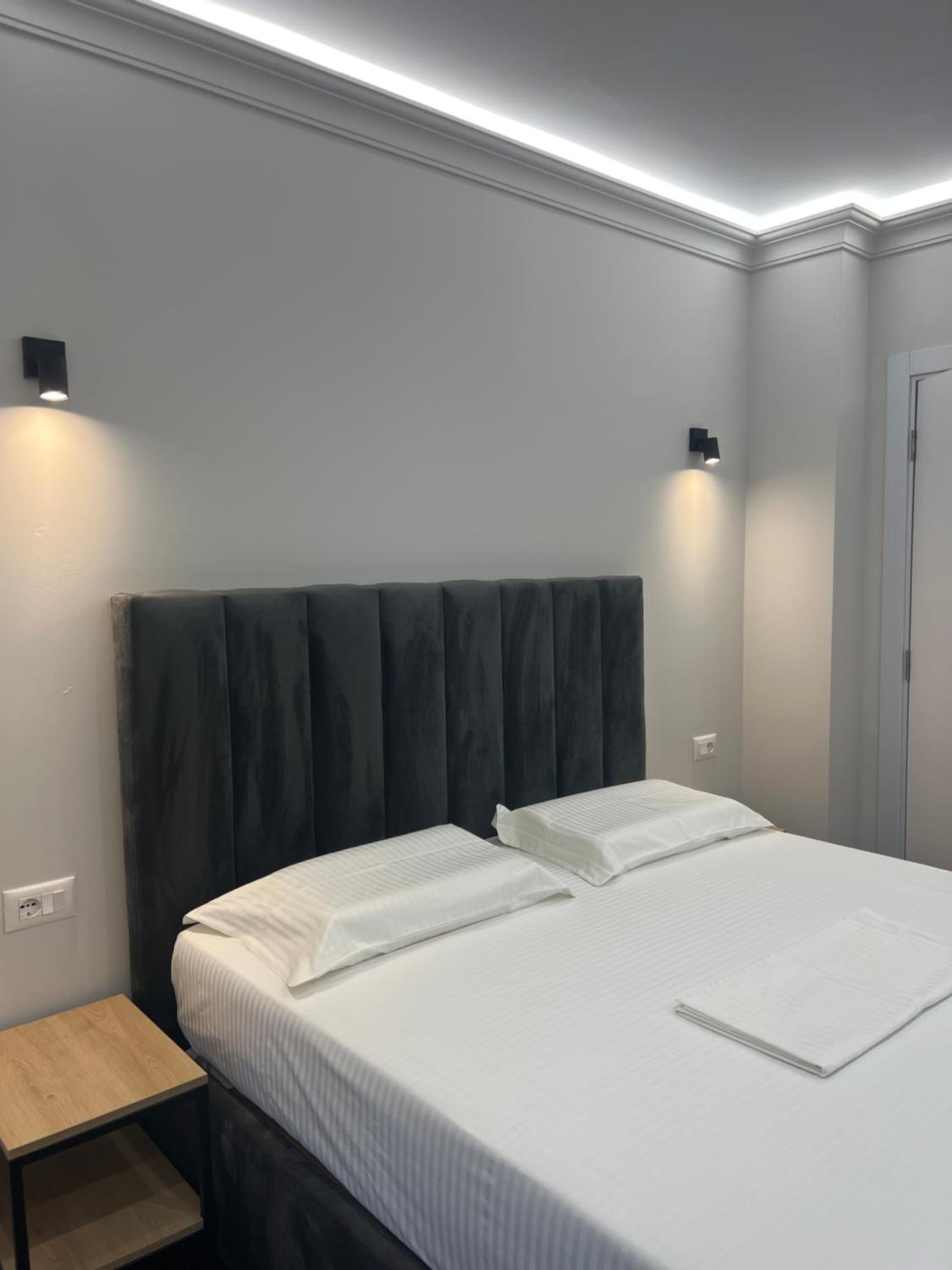 Checkpoint Tirana Apartments