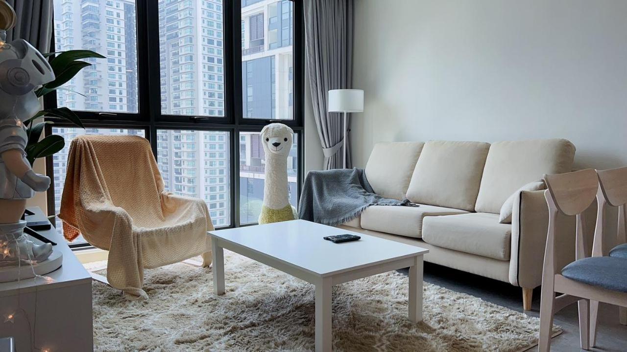 TheOoak suite 4pax cozy home stay @mont kiara