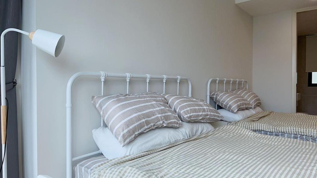 TheOoak suite 4pax cozy home stay @mont kiara