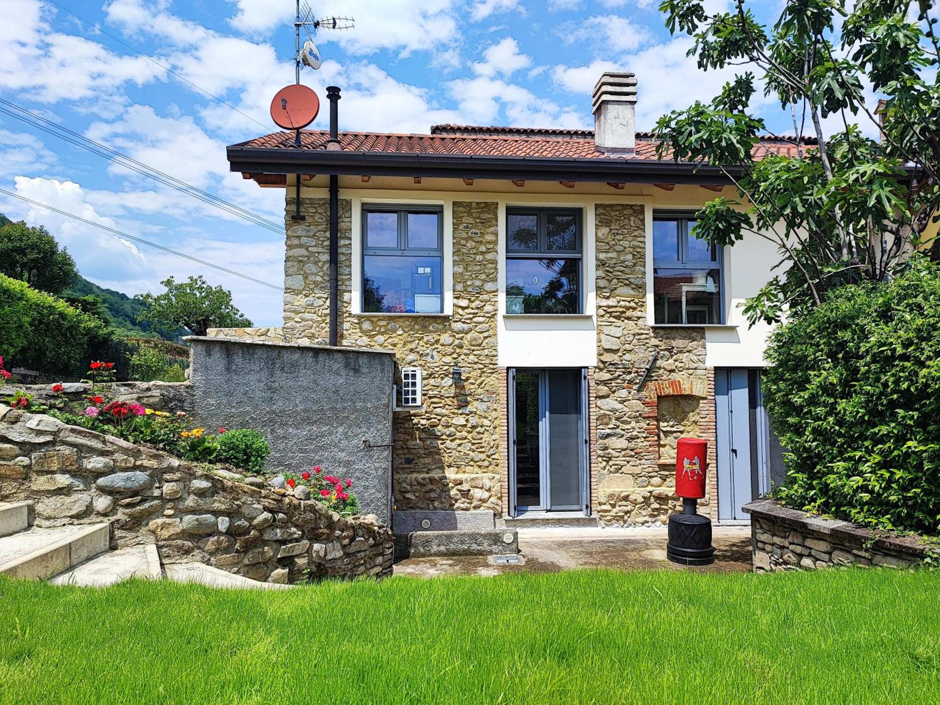 Olia House