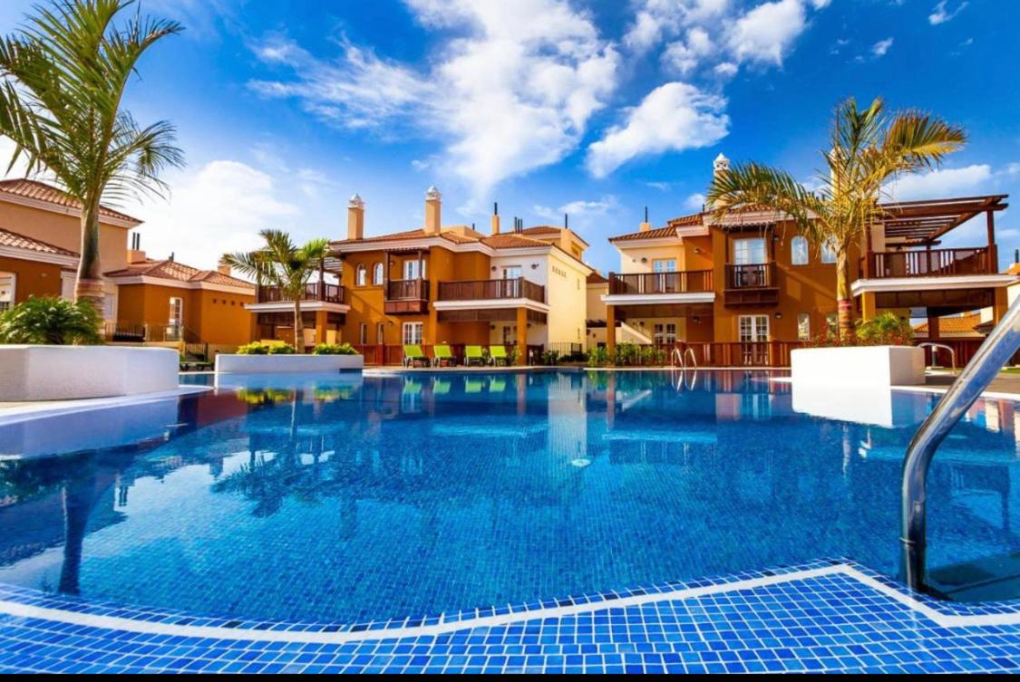 Selena Luxury Monte Carrera view 5