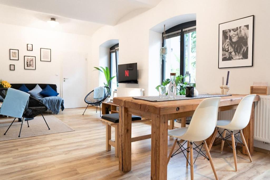 Central Park Apartments - Terrace