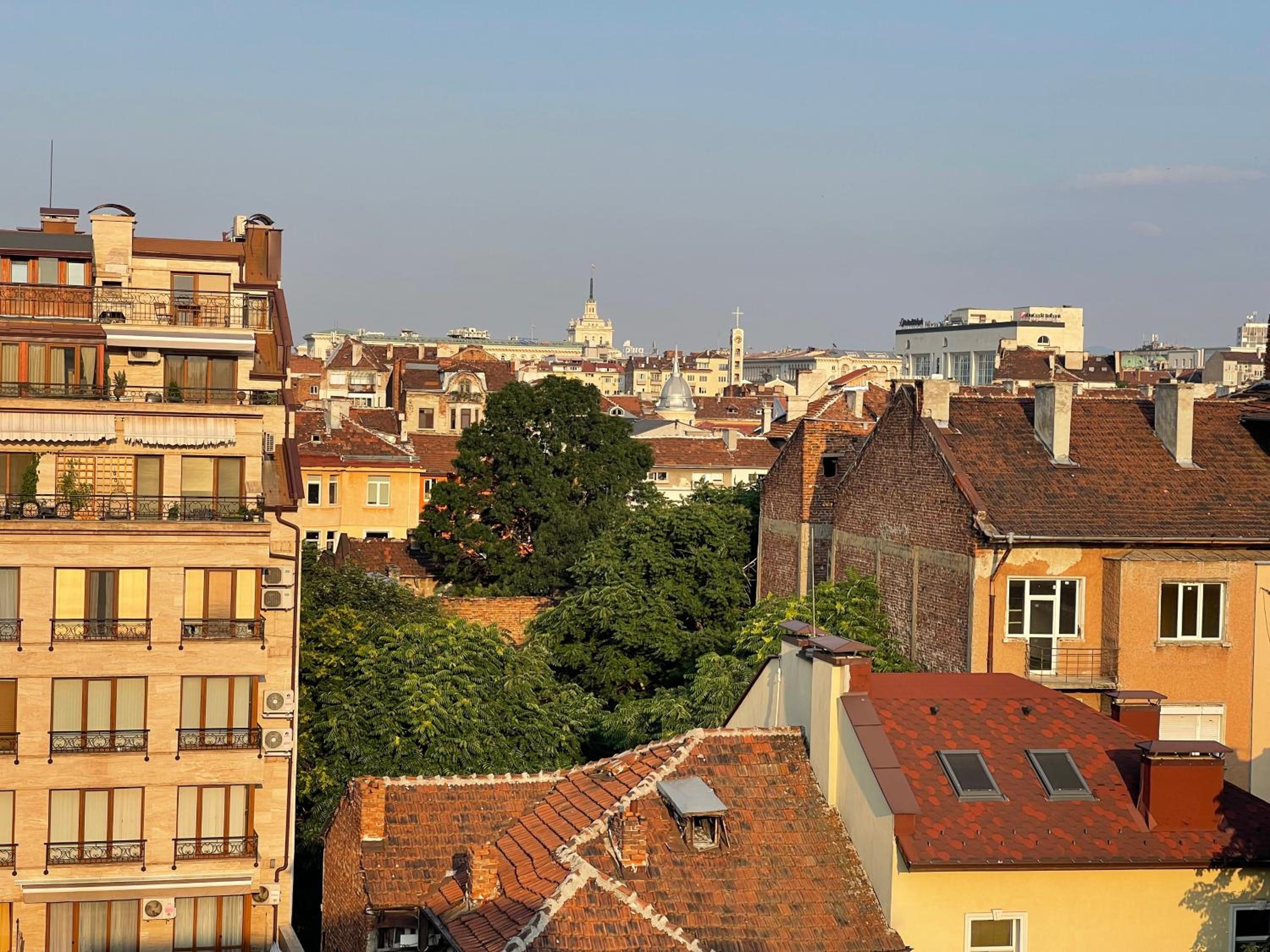 Cosy apartment in the center of Sofia view 5