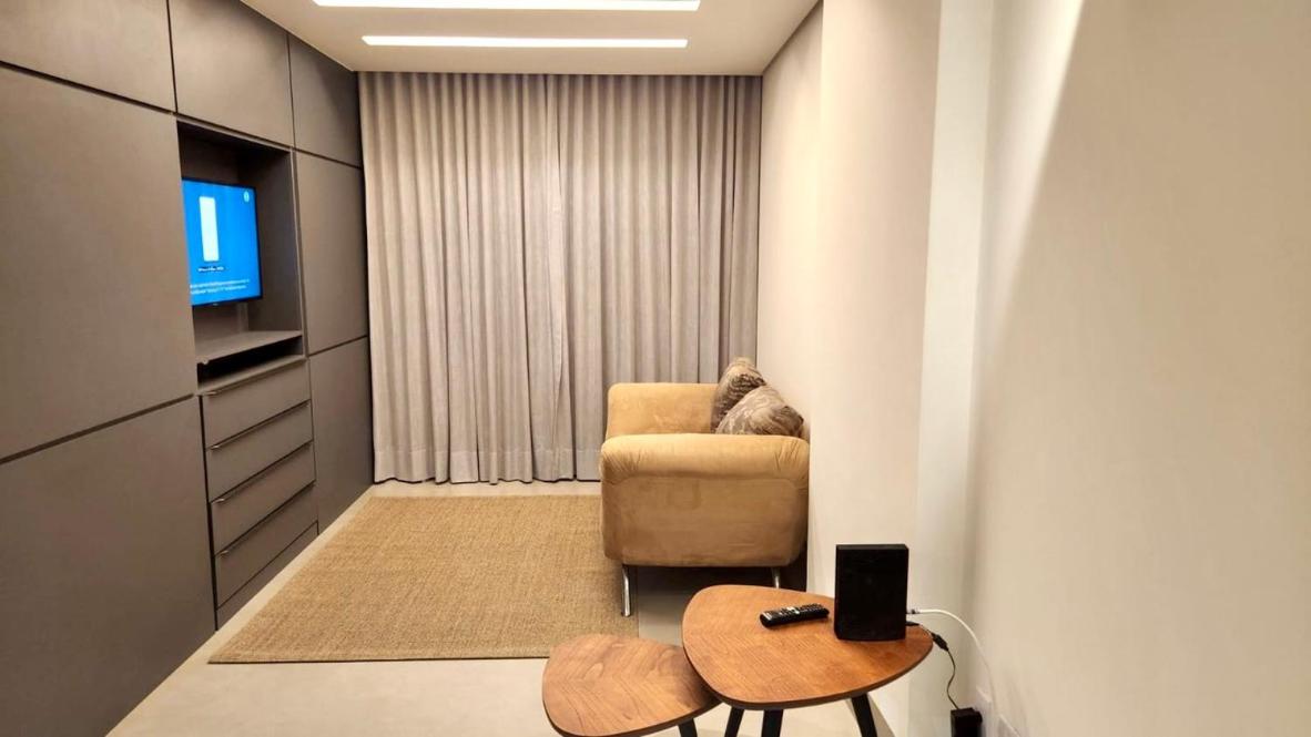 Loft Confortável e Elegante com Quarto Fechado