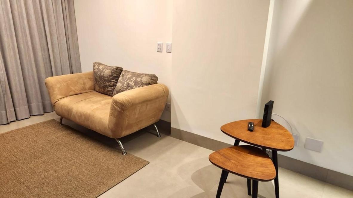 Loft Confortável e Elegante com Quarto Fechado