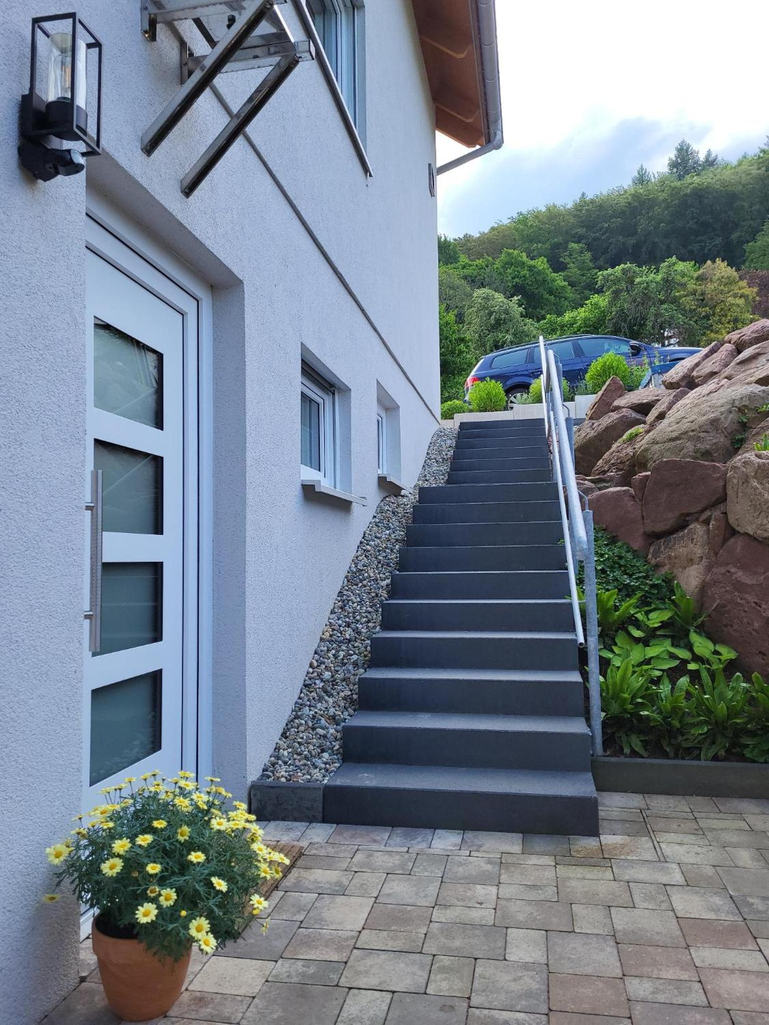 FeWo am Neckarsteig mit Anbindung an Heidelberg