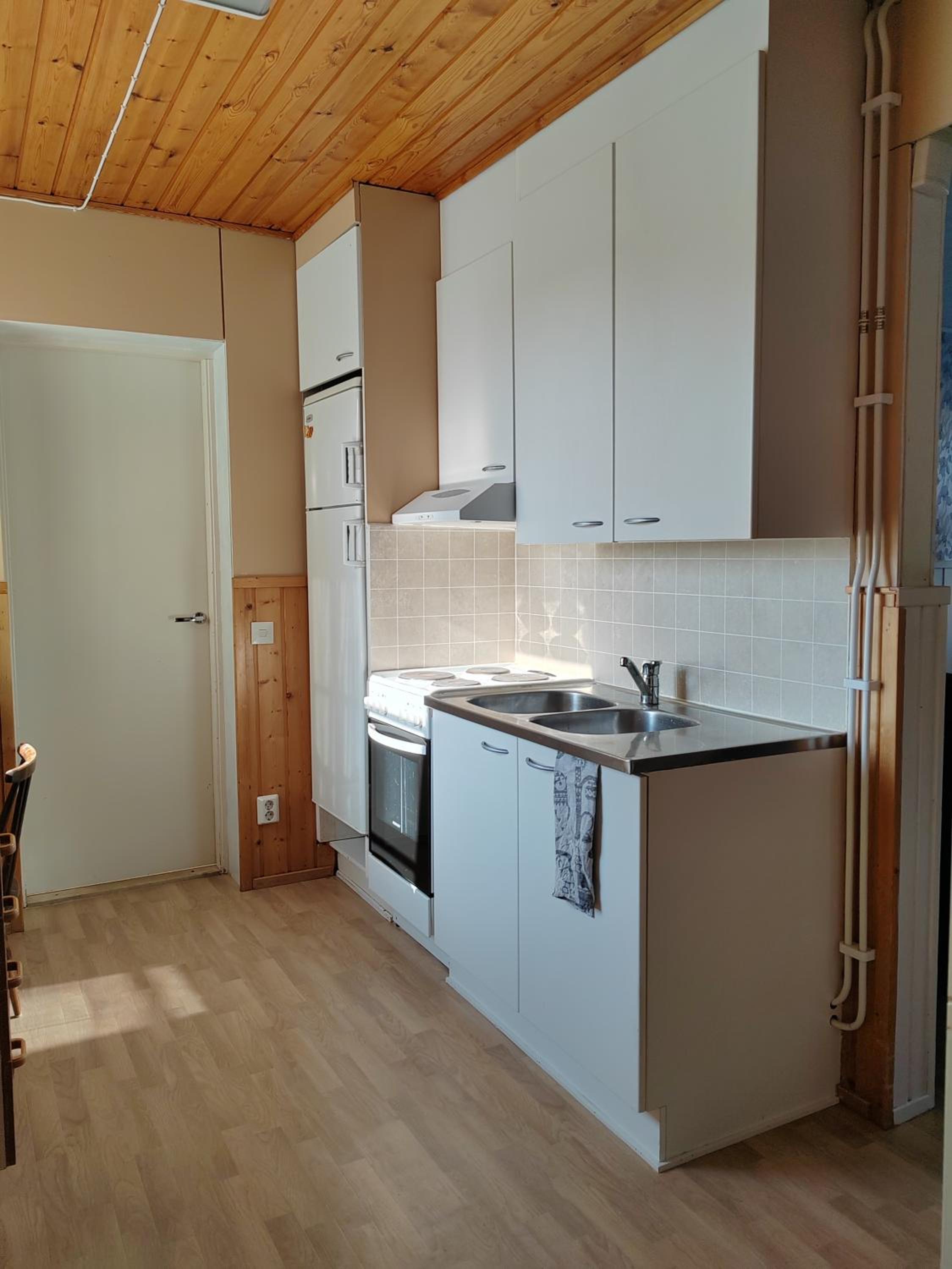 Maalaistalon päätyhuoneisto Merikarvialla