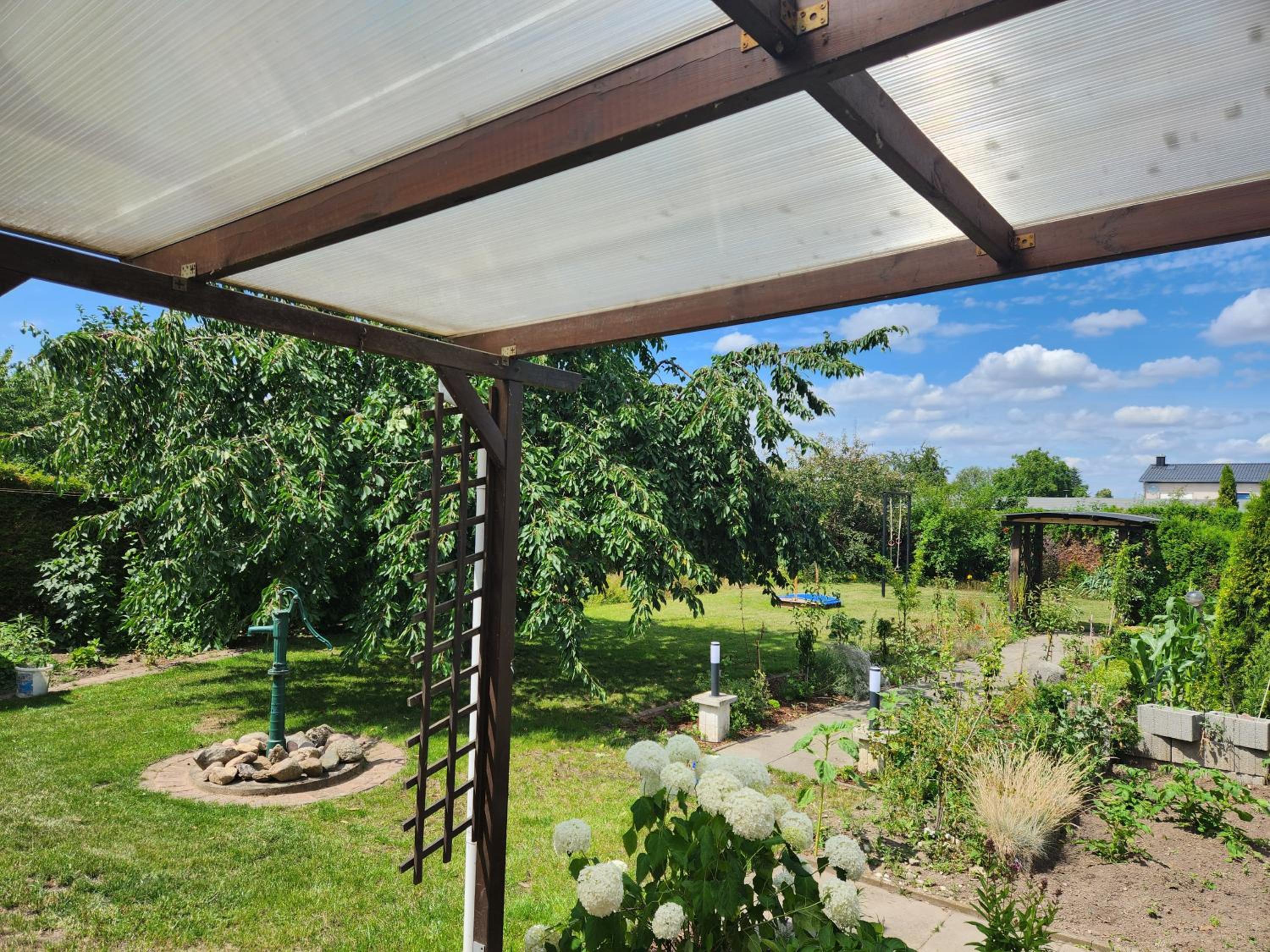Neumühler Hof Ferienwohnung "Stefan" bietet 4 Schlafzimmer und 4 Bäder , eine Große Badewanne und großer Terrasse zum Garten, kostenfreie Parkmöglichkeiten view 5