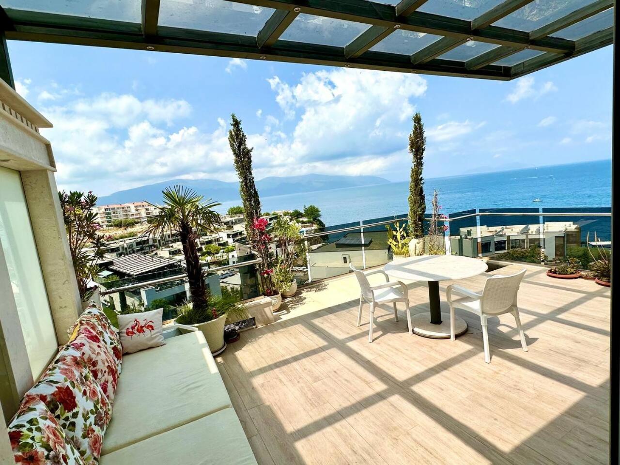 Sea View Apartment with Veranda