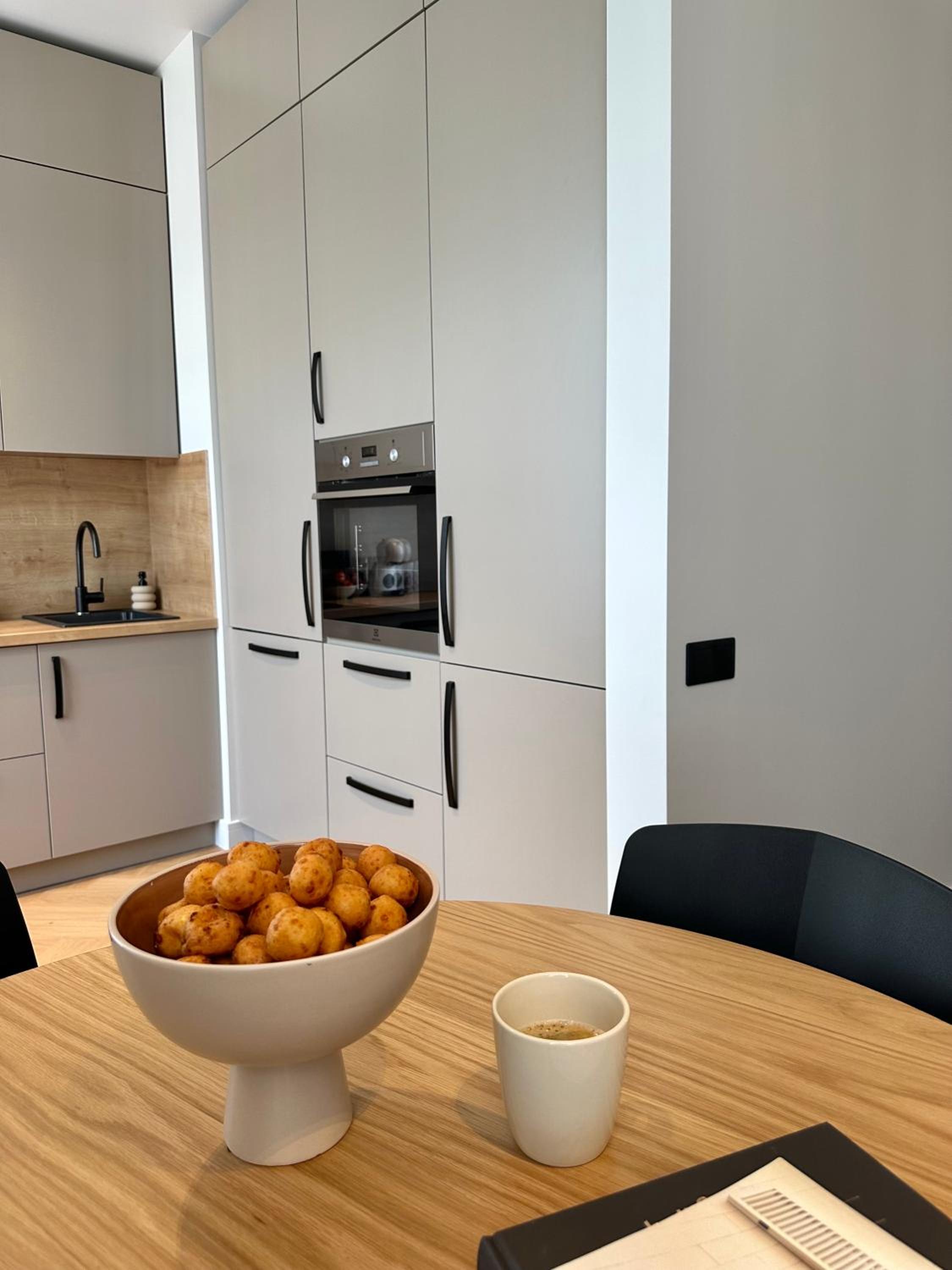 Silver Apartment