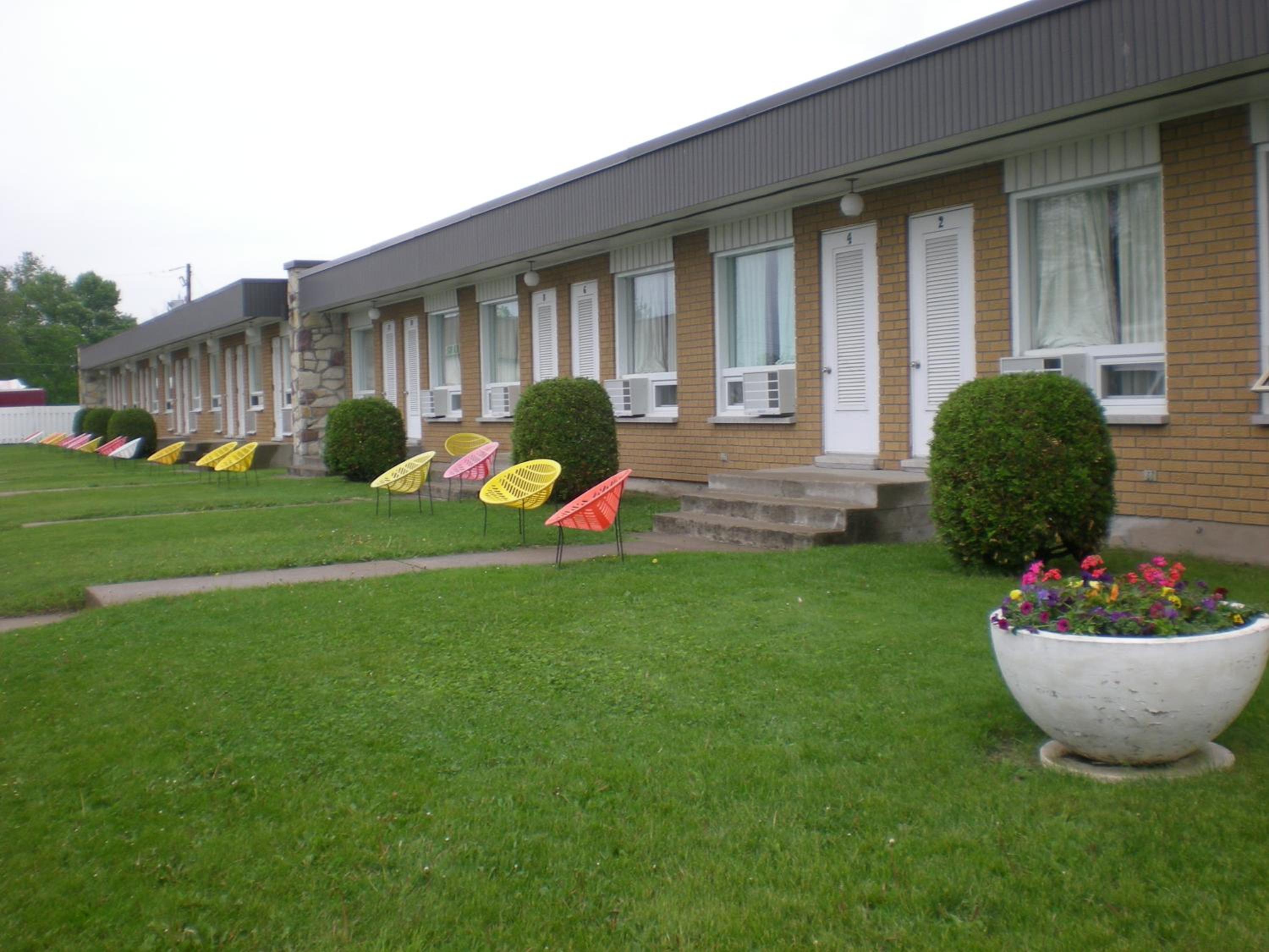 Motel Vaudreuil view 5