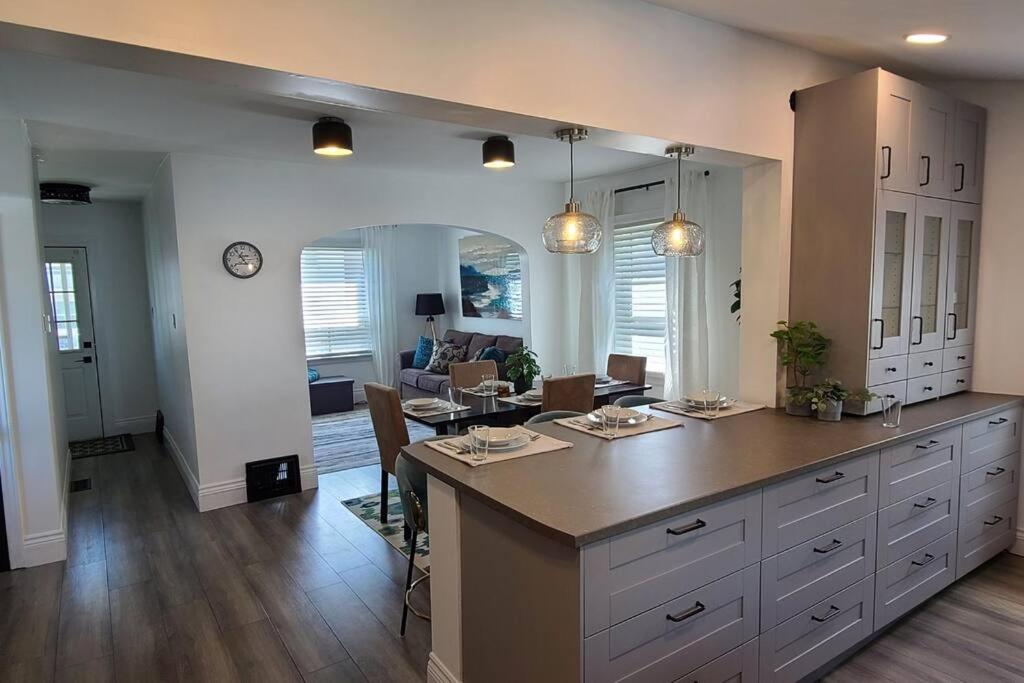 Beautiful 2 Bedroom Home in the Heart of North Bay