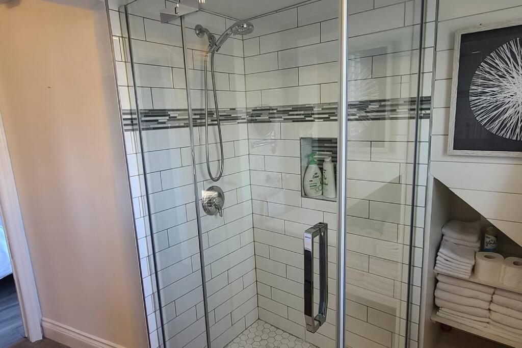 Beautiful 2 Bedroom Home in the Heart of North Bay
