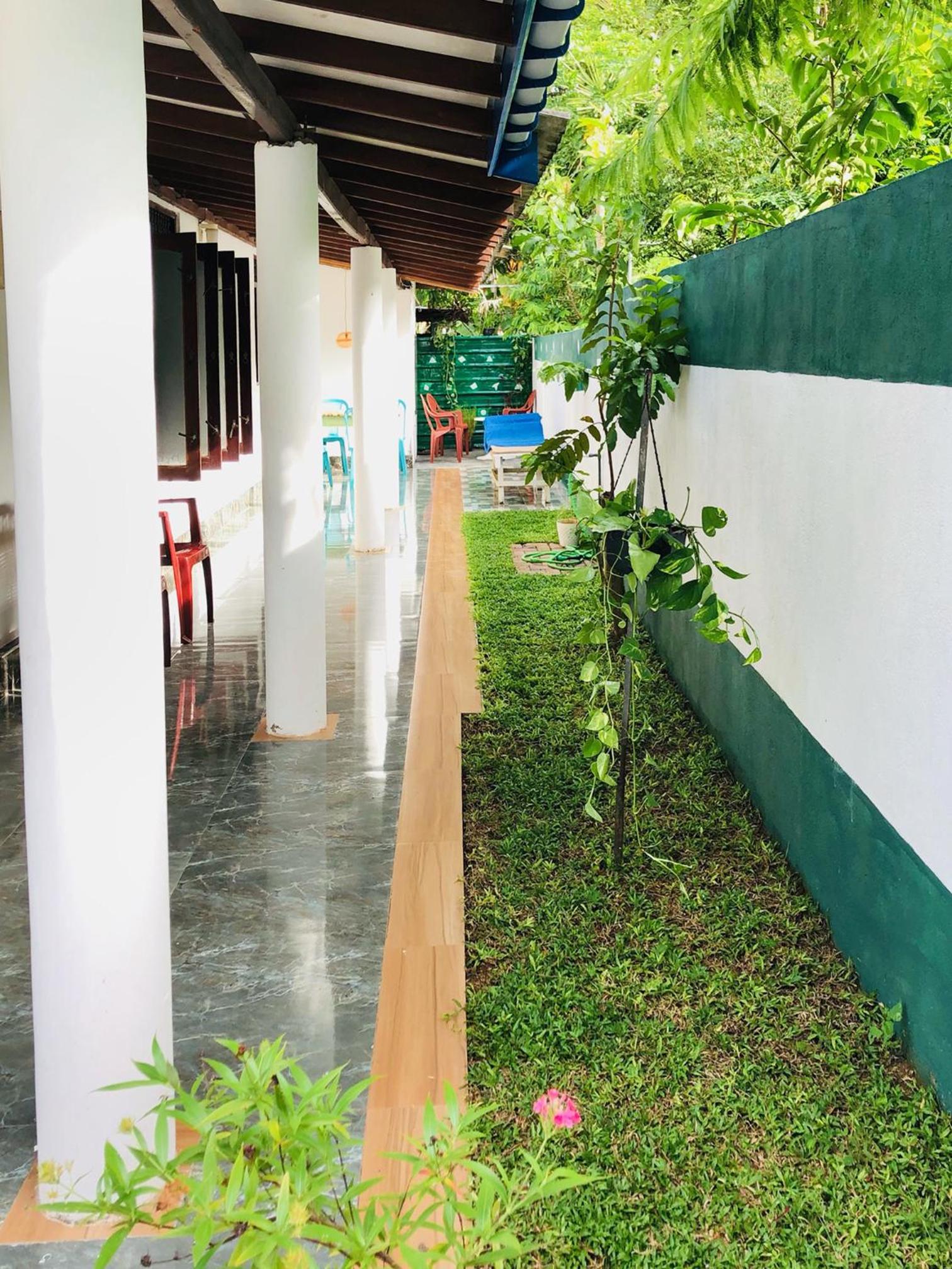 Saki Villa, boat tours & sea food with rotti