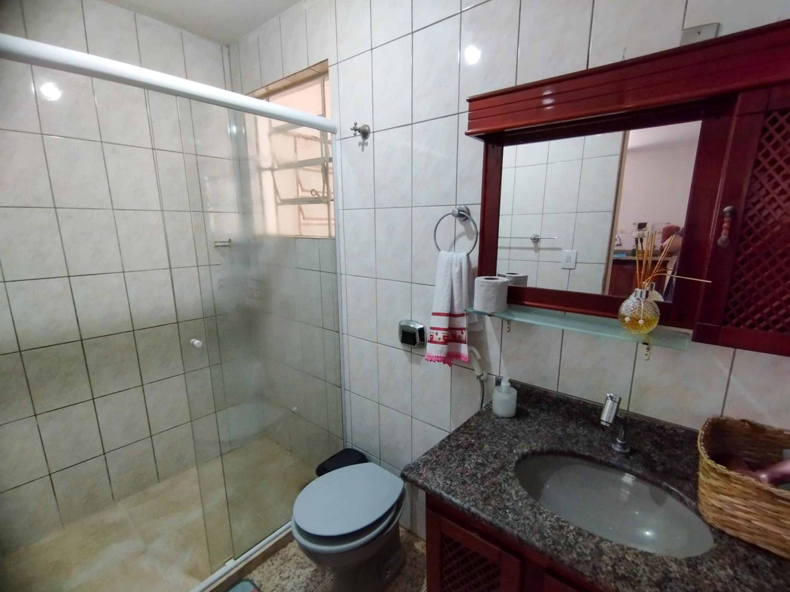 Casa com piscina a 4 min do centro de carro