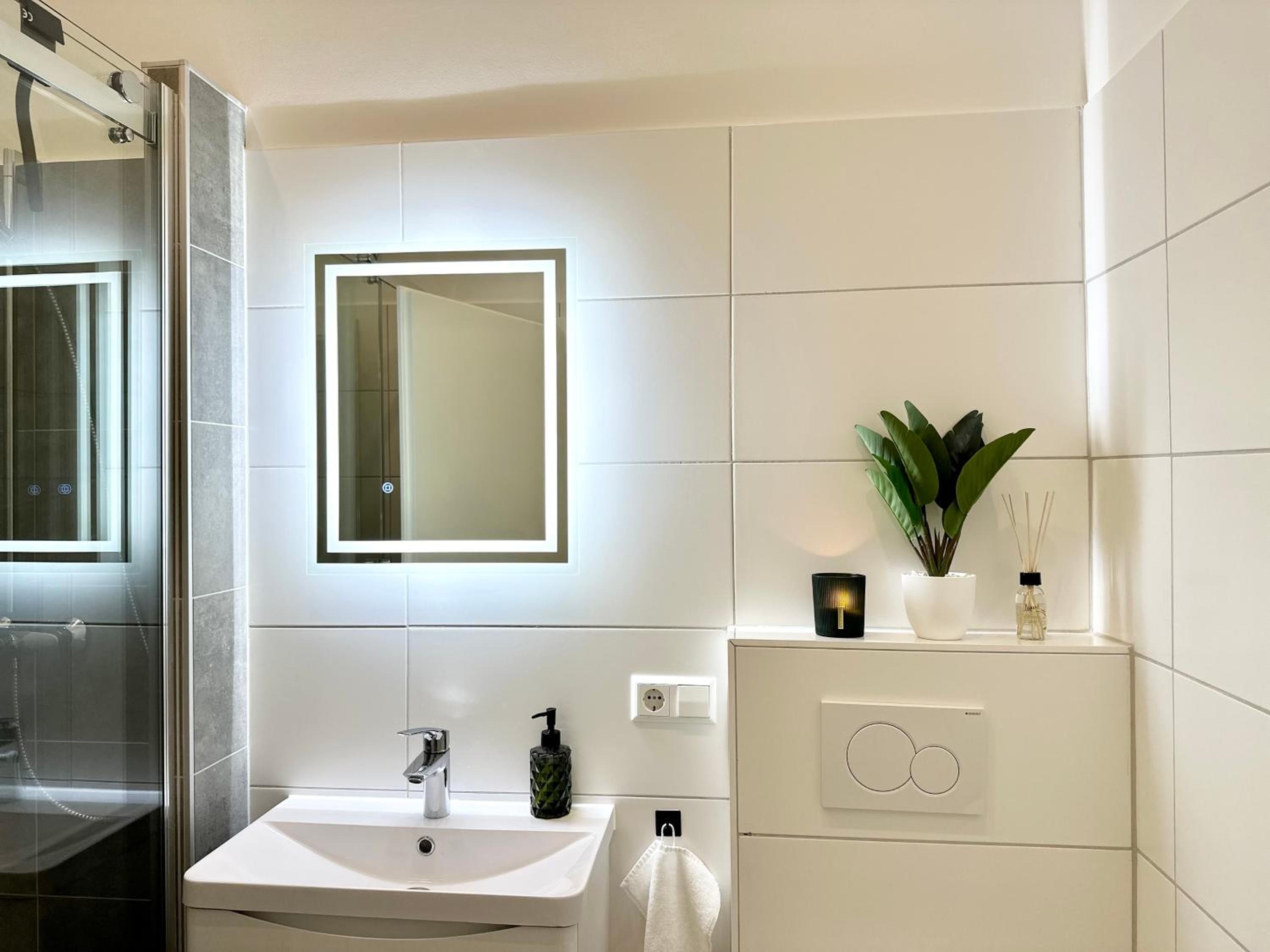 MyStay: Zentral I Design I Prime I Gäste WC