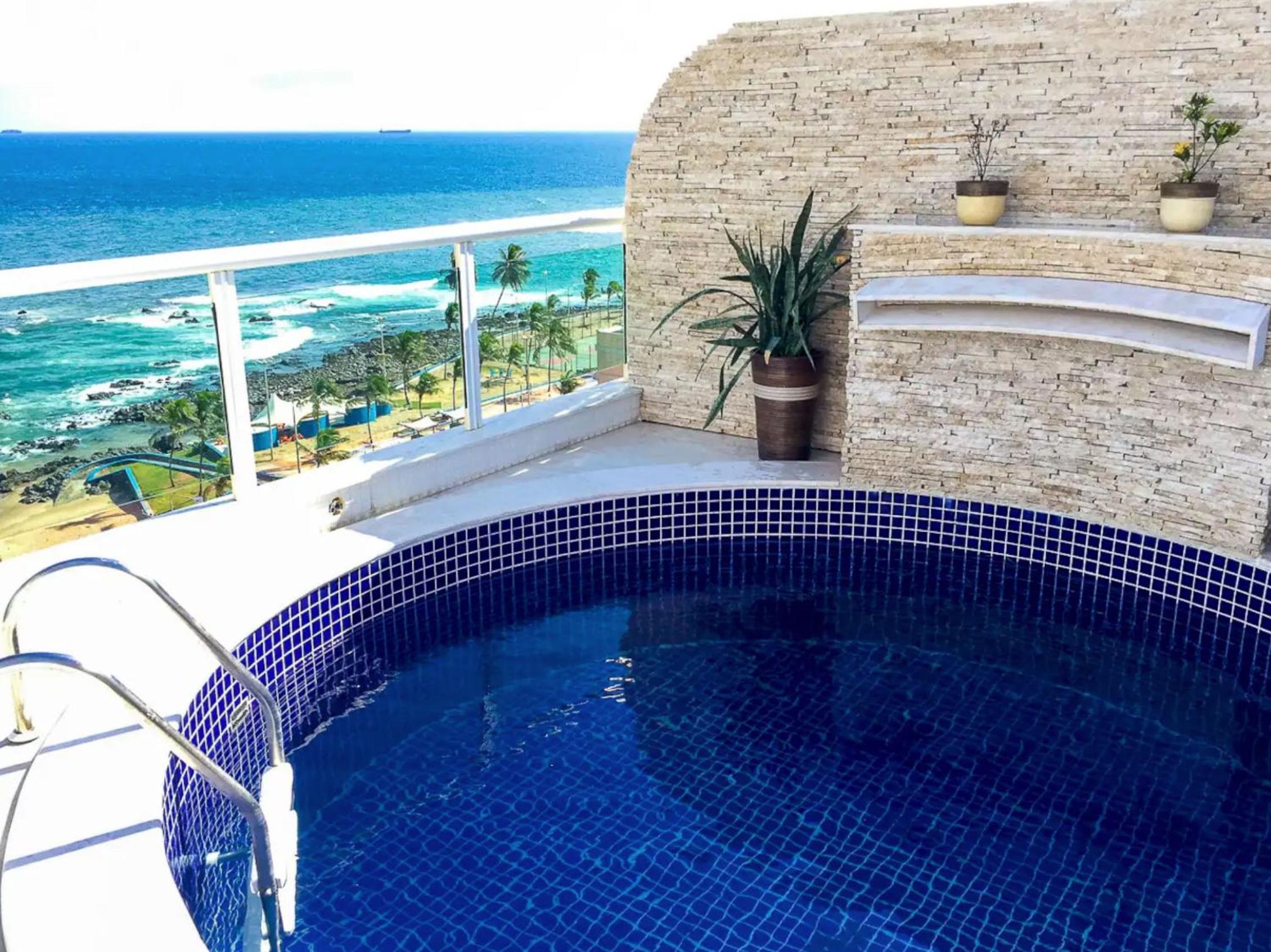 Apartamento-Cobertura de Luxo Vista Mar em Salvador