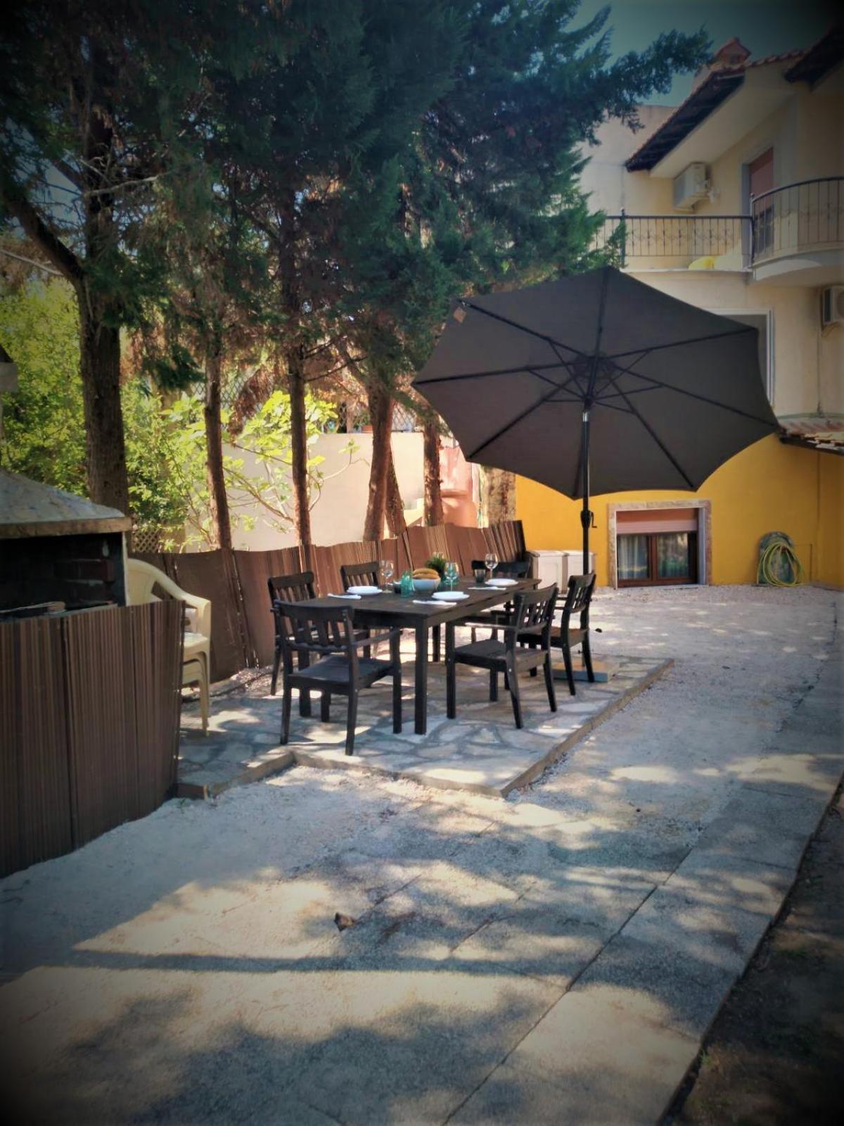 KONSTANTINOS VOURVOUROU APARTMENT
