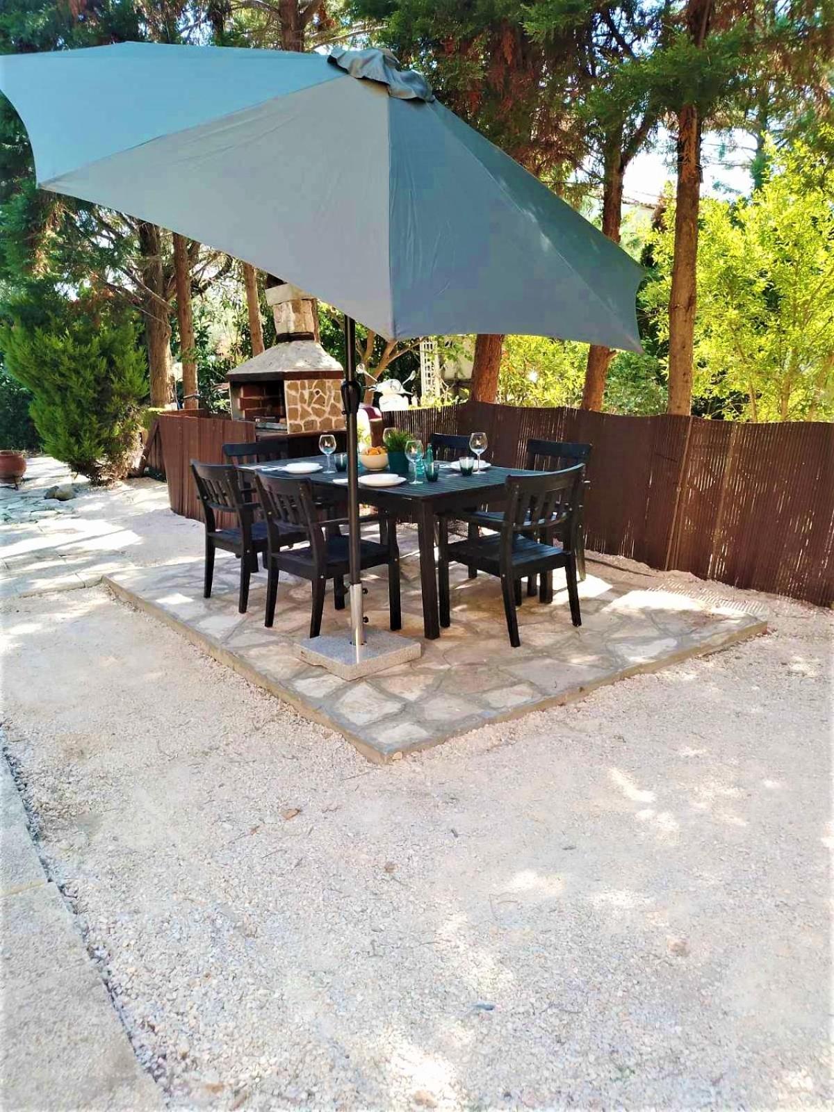 KONSTANTINOS VOURVOUROU APARTMENT