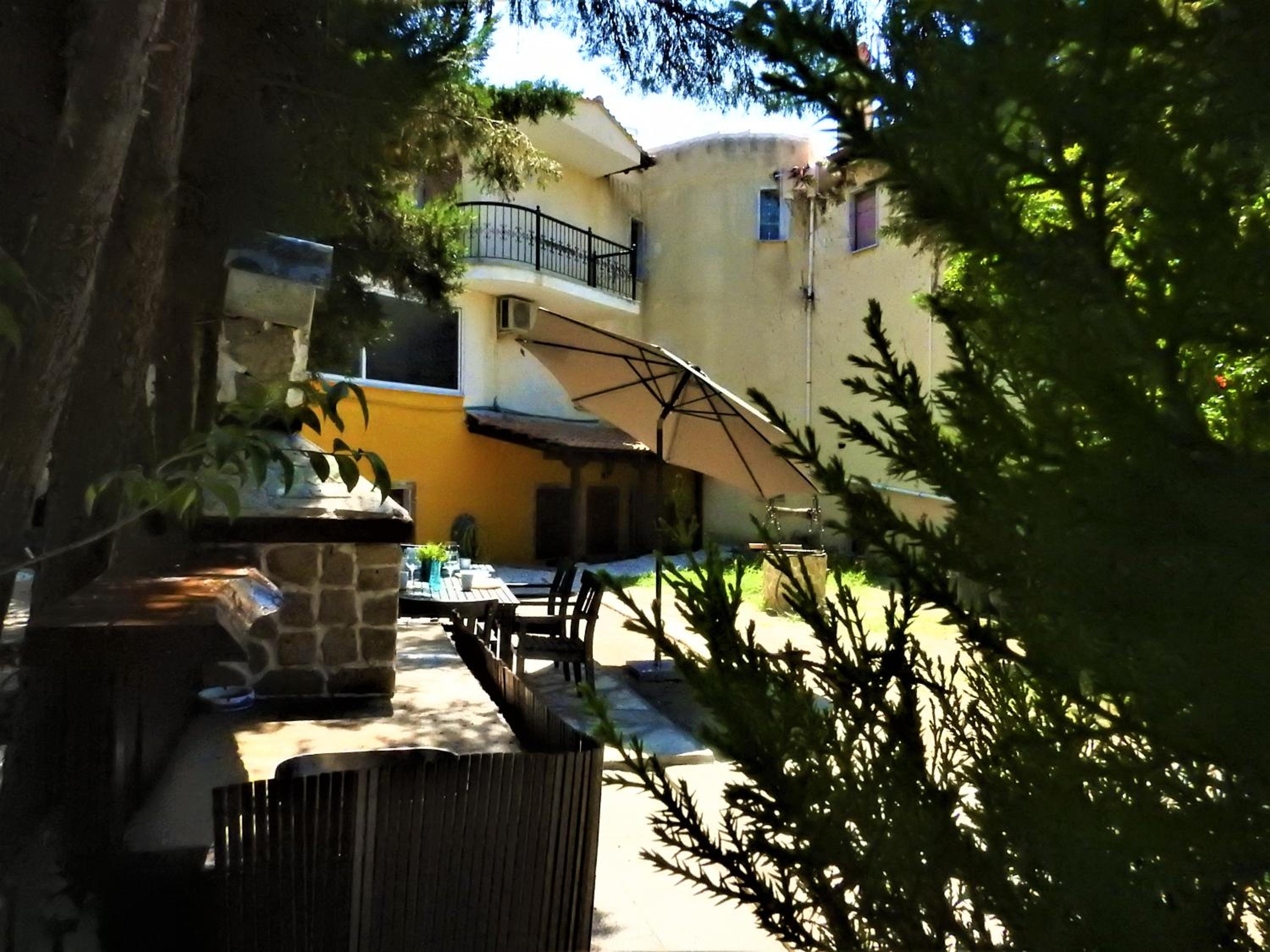 KONSTANTINOS VOURVOUROU APARTMENT