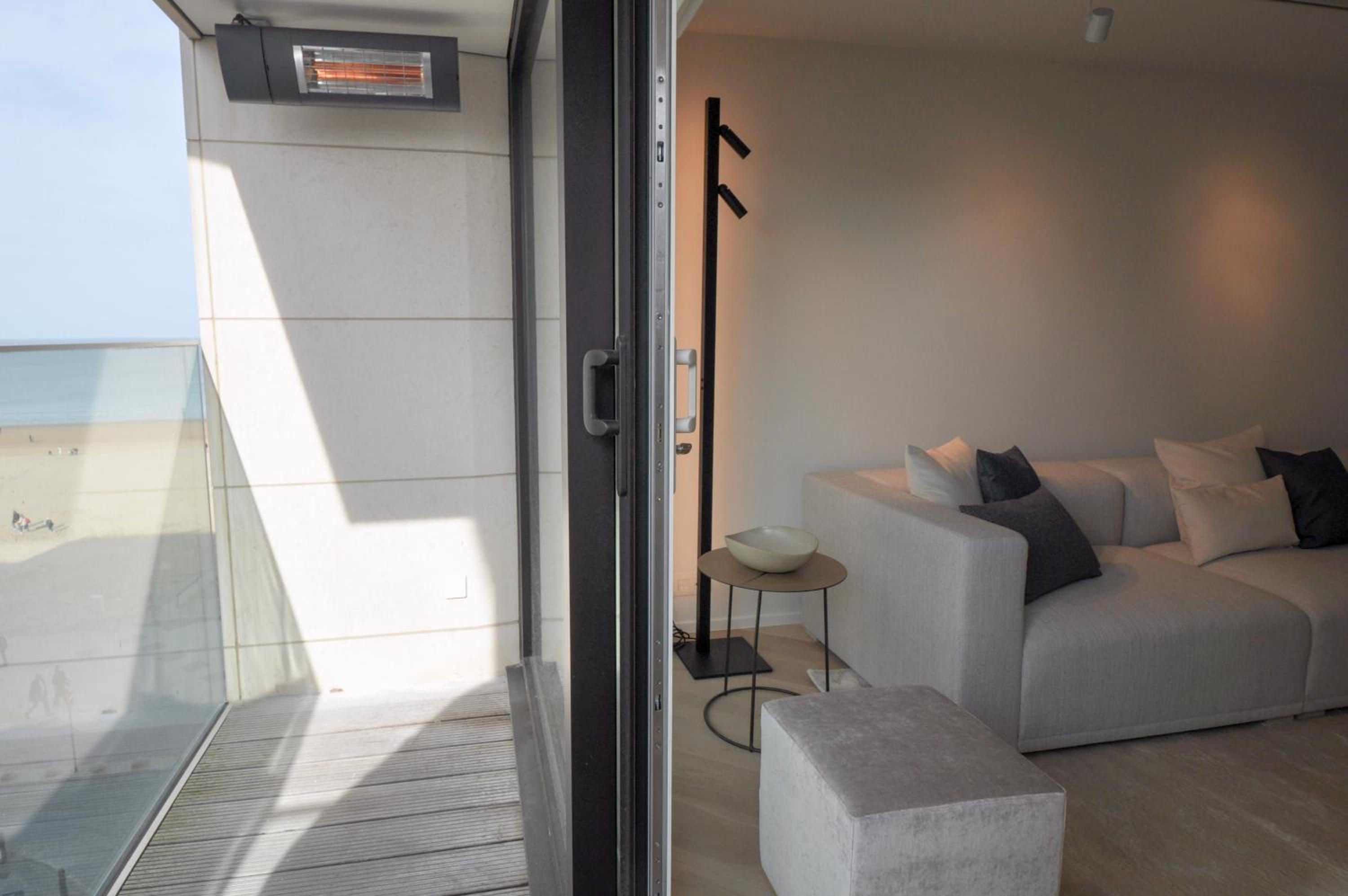 Premium modern flat at Zoute Beach 2 bicylcles included