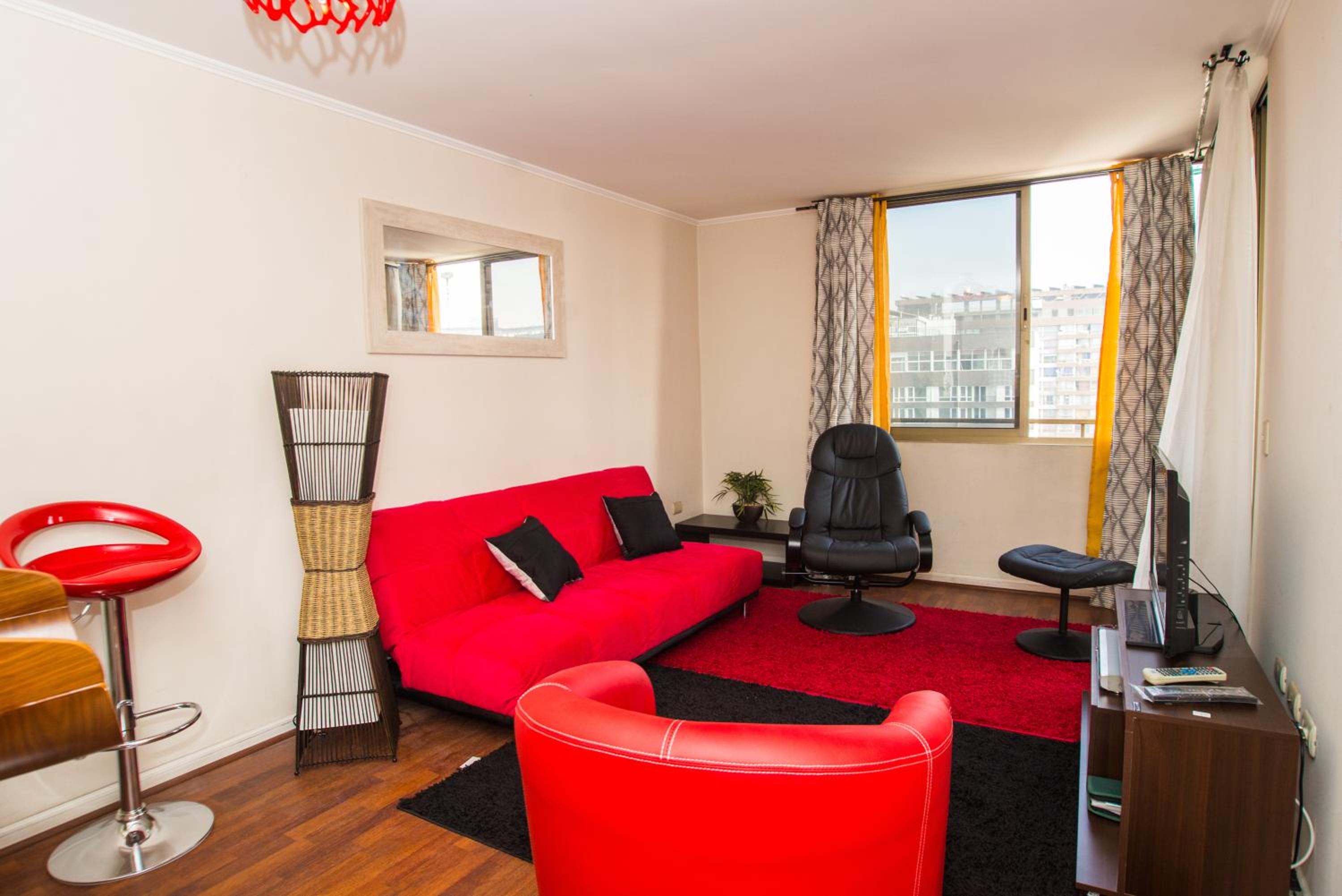 Departamento en Santiago Centro- metro- amoblado- arriendo diario- turistico- economico view 2