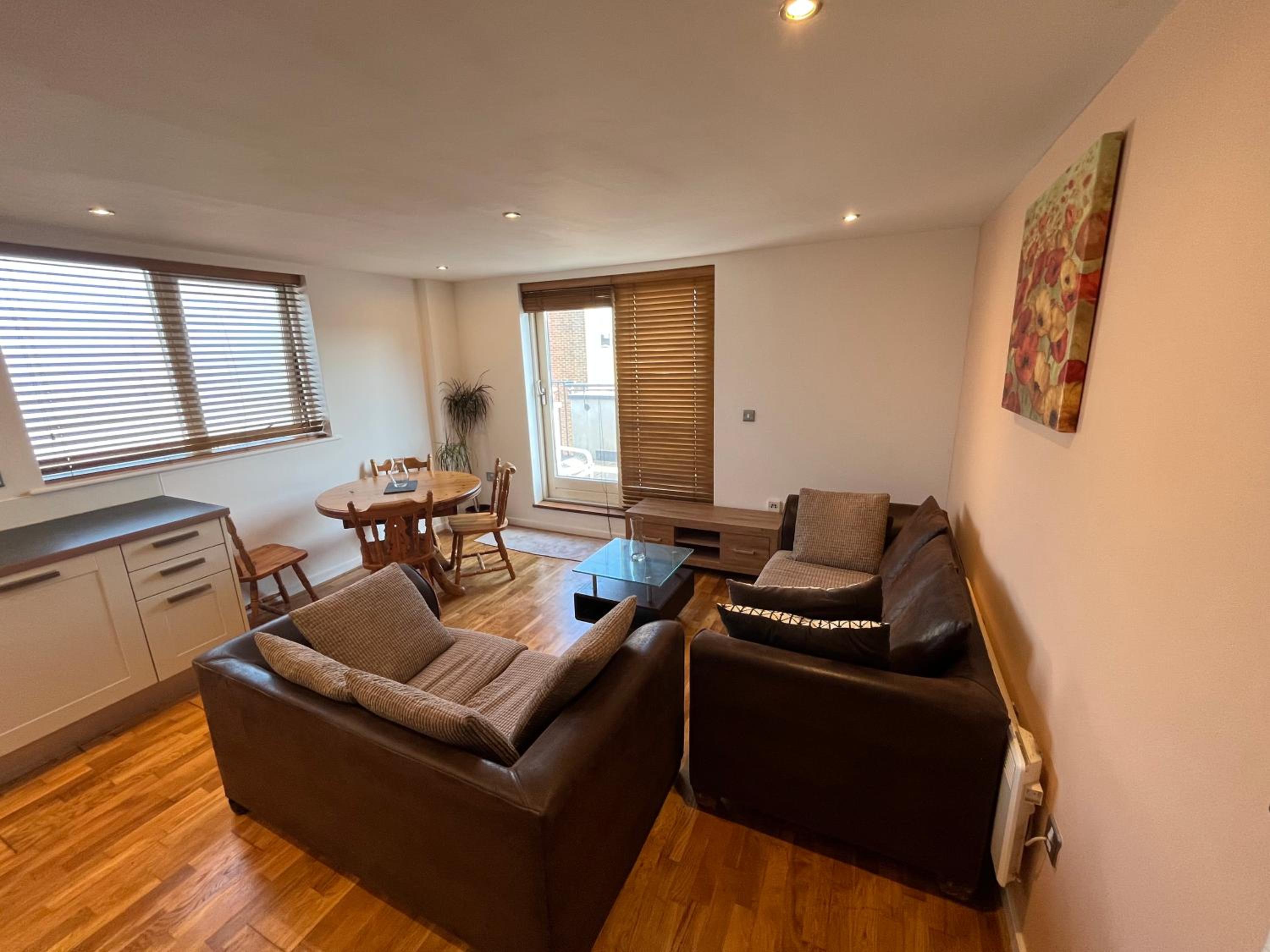 Avalon apartment city center of brighton & hove view 3