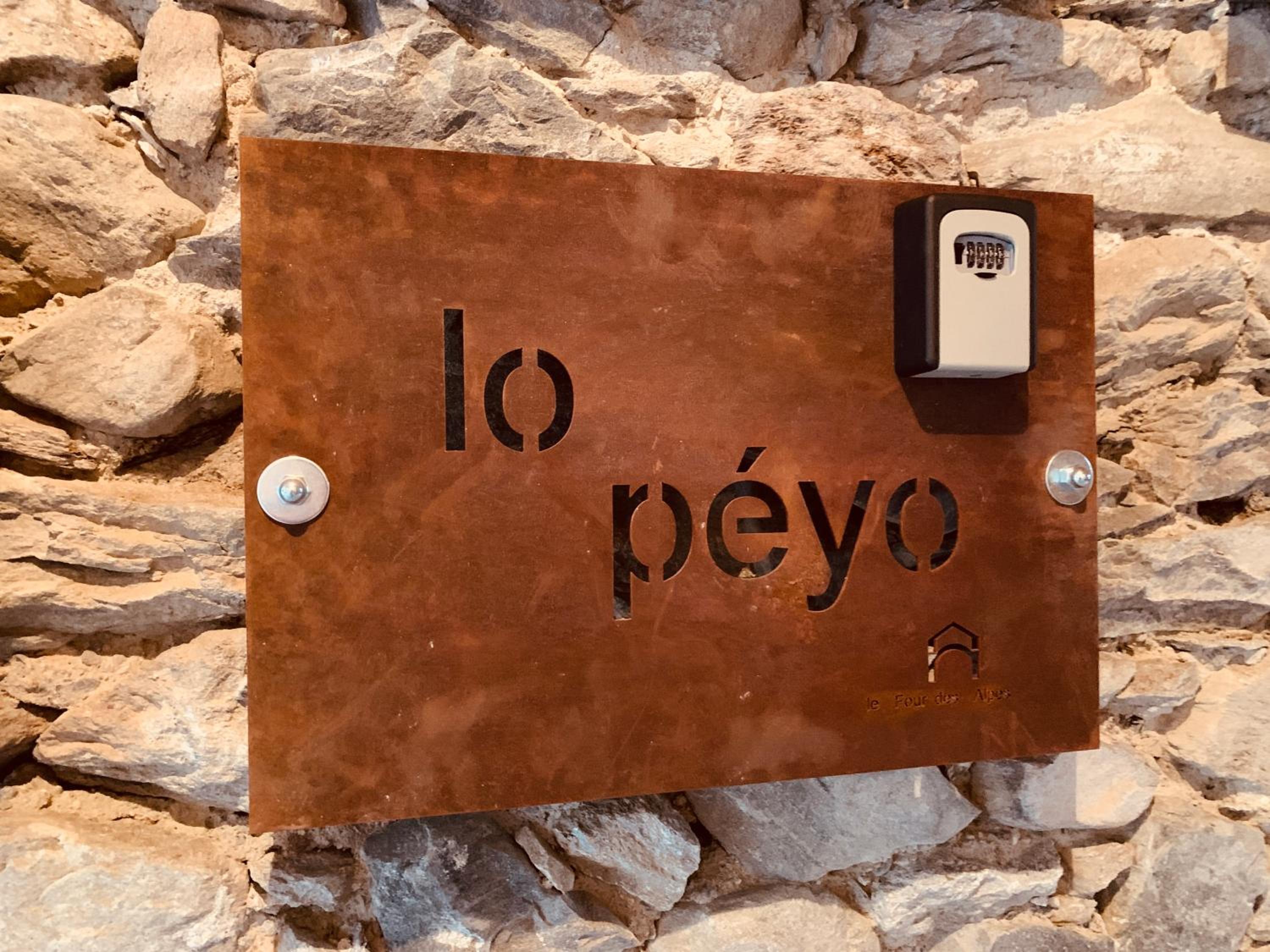 Lo Péyo - Le Four des Alpes view 5