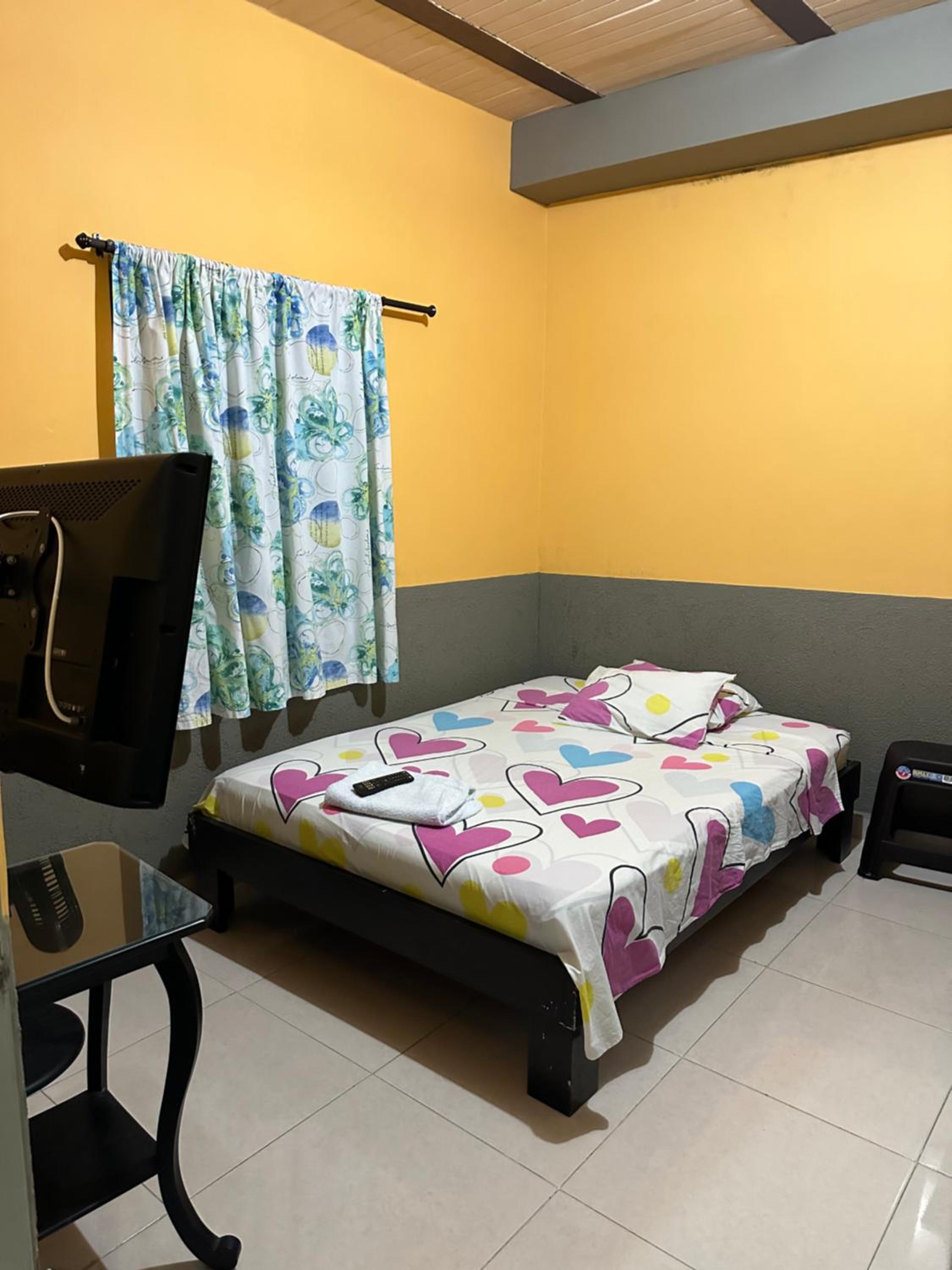 LAS CAMELIAS APARTAHOTEL - La Virginia Risaralda