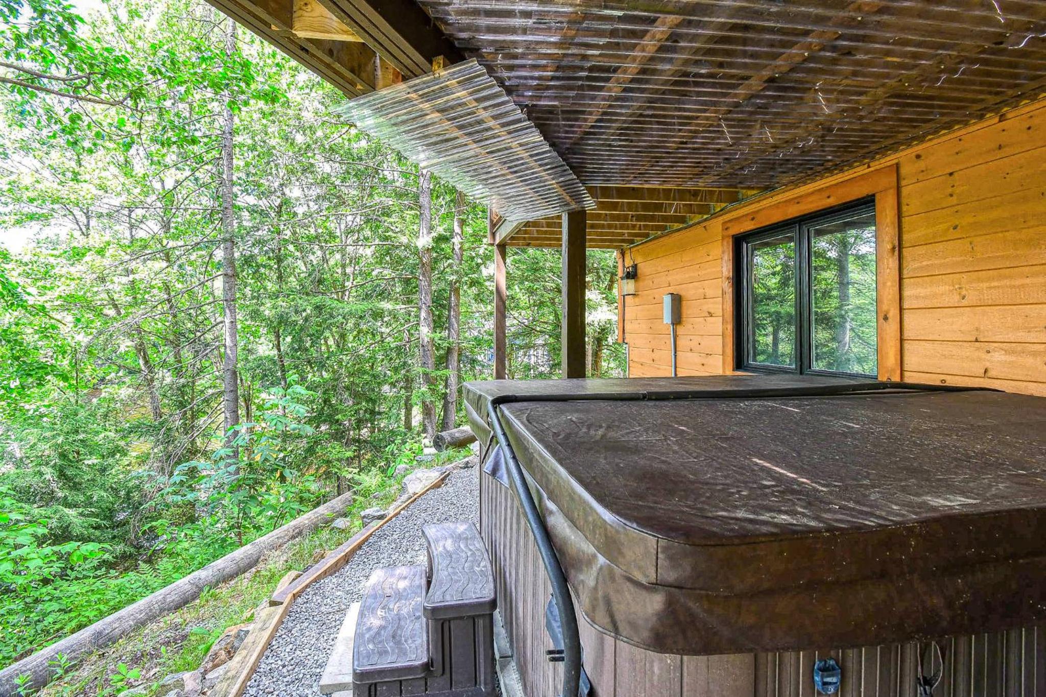 Brown Bear Lodge