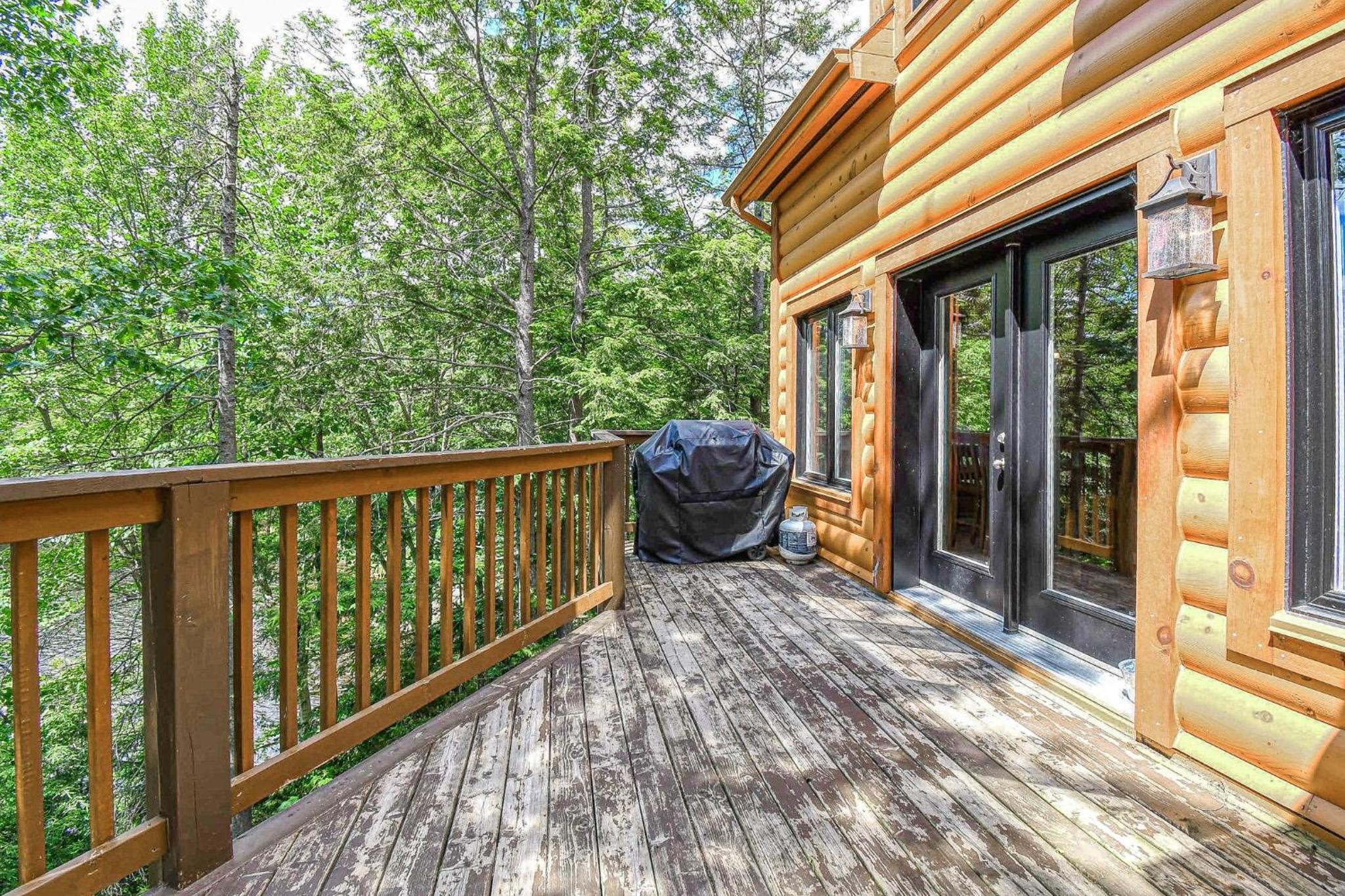 Brown Bear Lodge